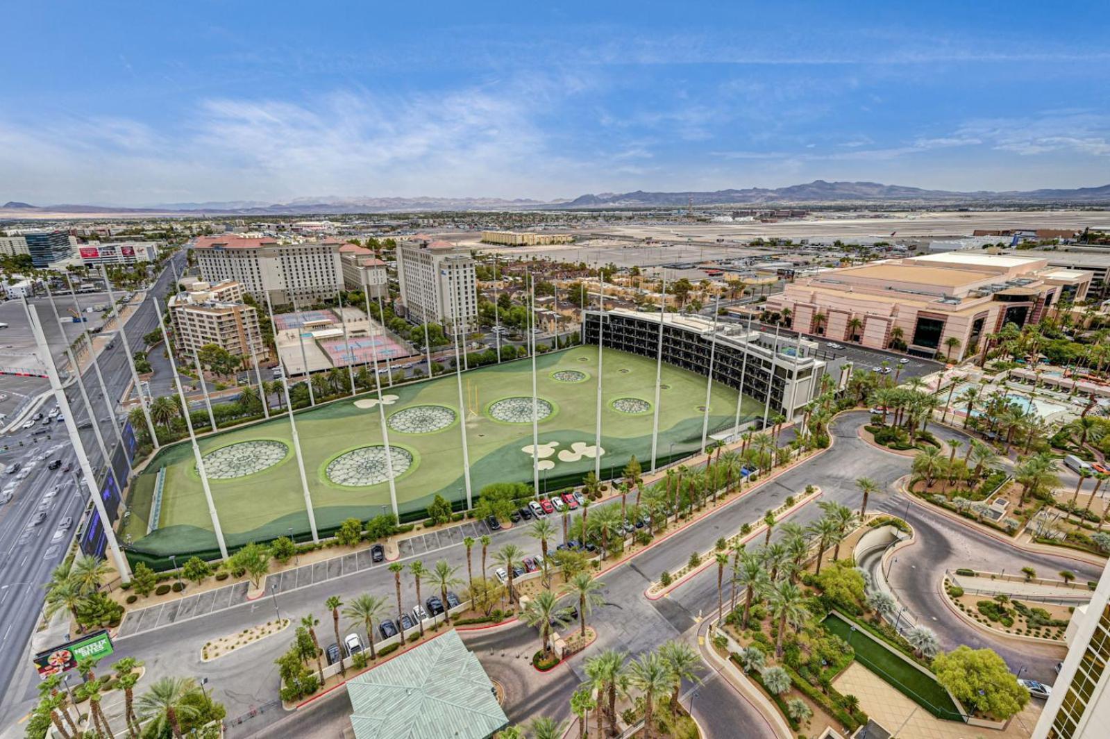 Suite Hub LV HIGH floor Sphere view MGM Signature photo 4