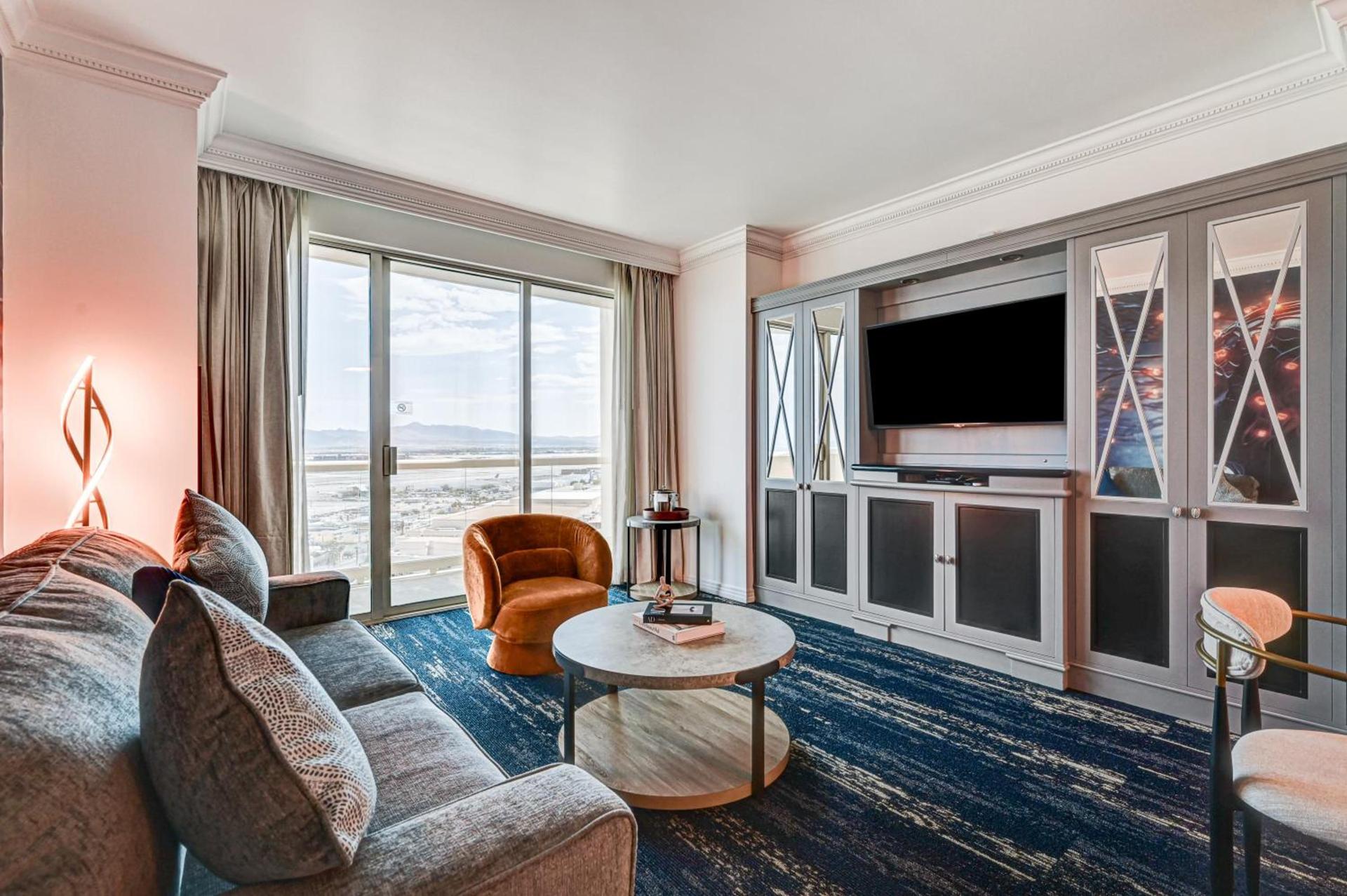 The LORA reimAgIned at MGM Signature FI Grandstand view — hotel in Paradise