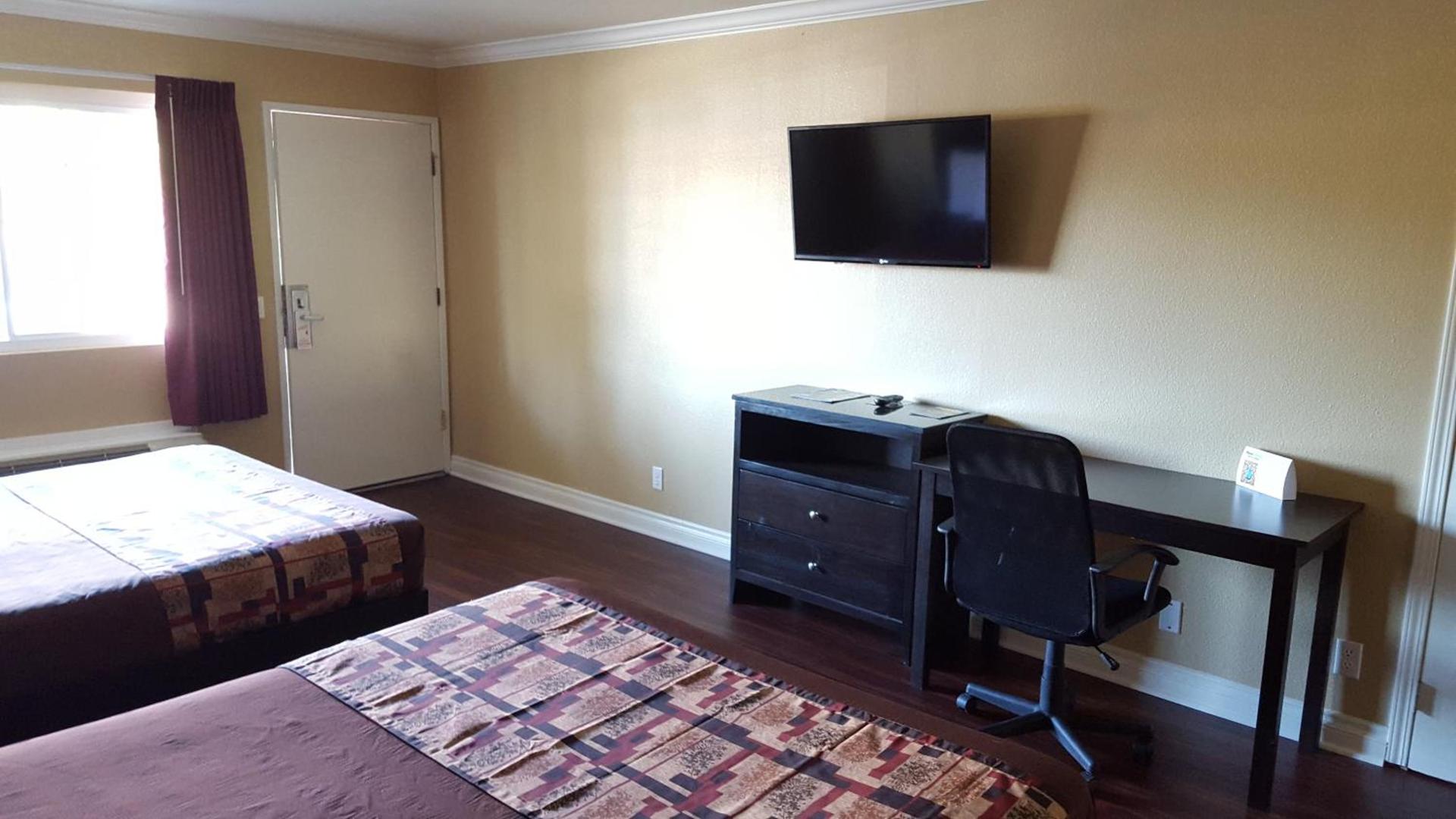 Anaheim Astoria Inn & Suites photo 3