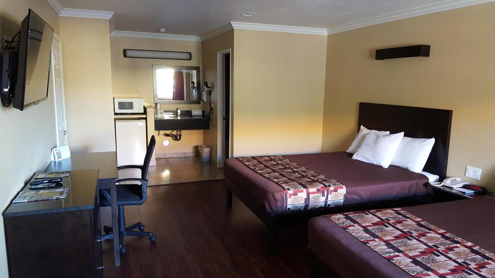 Anaheim Astoria Inn & Suites photo 4
