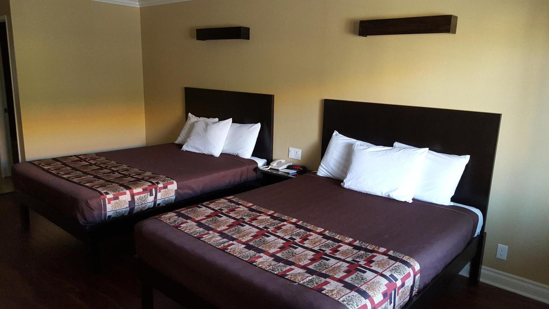 Anaheim Astoria Inn & Suites photo 5