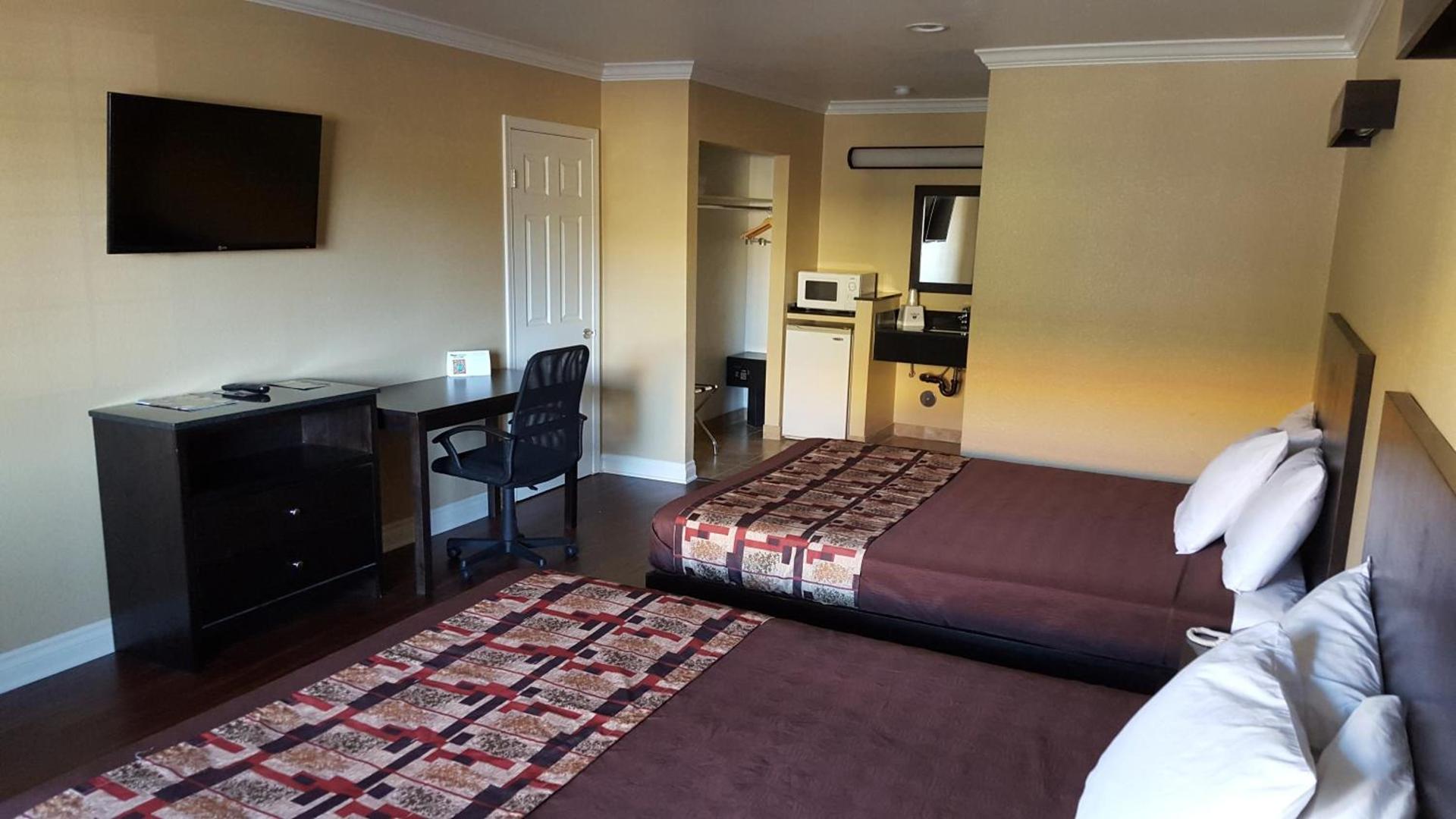 Anaheim Astoria Inn & Suites photo 7