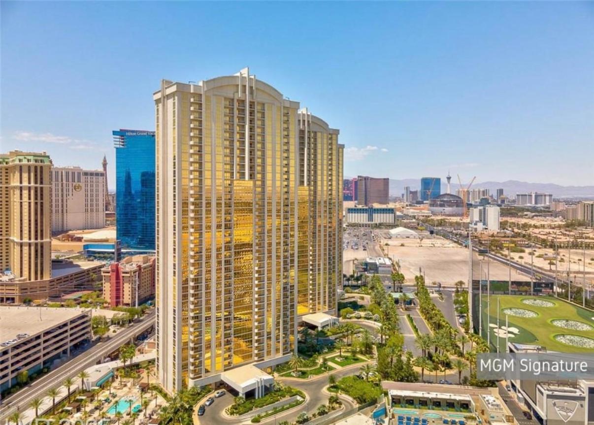 Lumiere Suite at MGM Signature Tower 1 with Balcony 5 MIN WALK FROM F1 GRANDSTAND photo 70