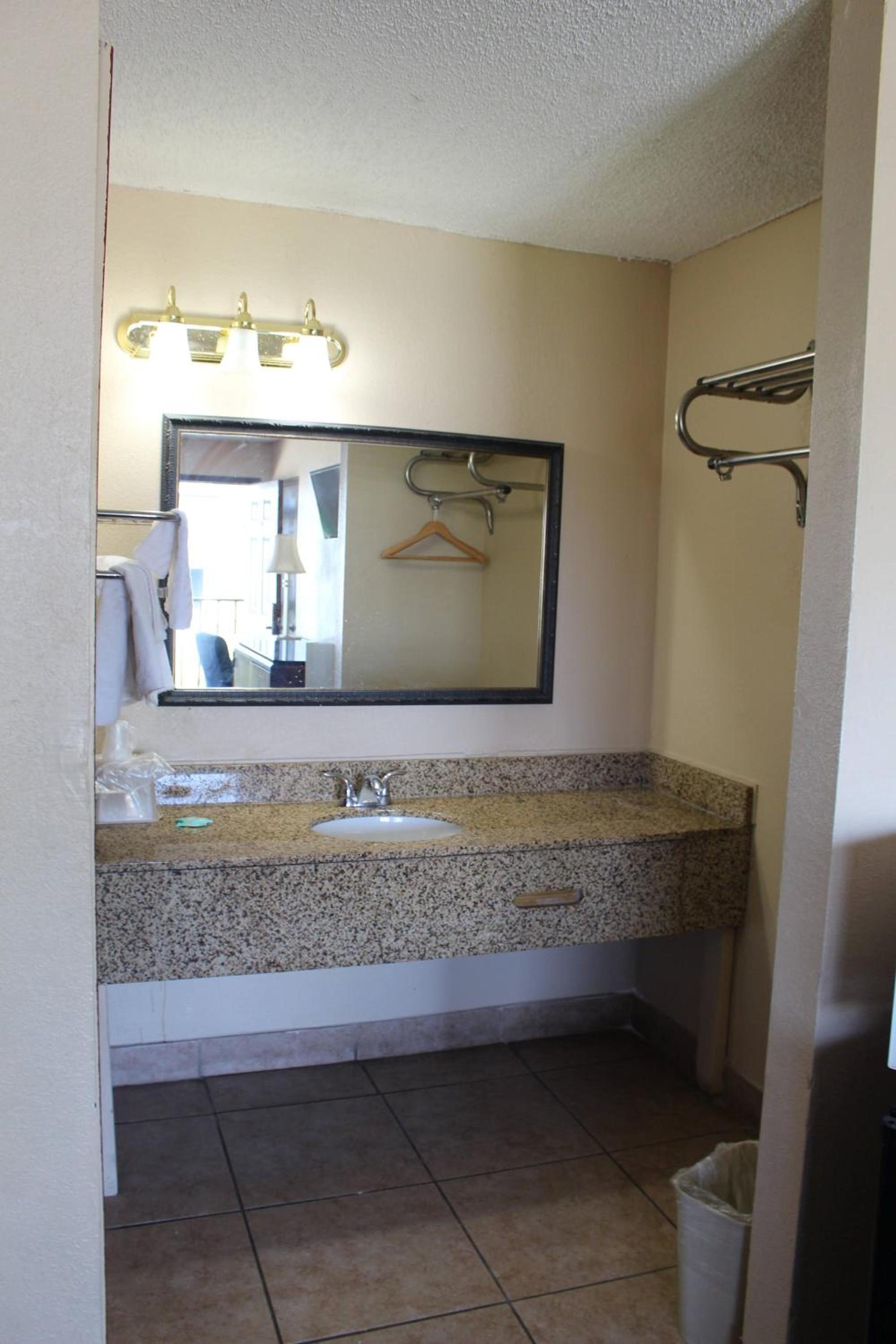 Oak Ridge Inn photo 20