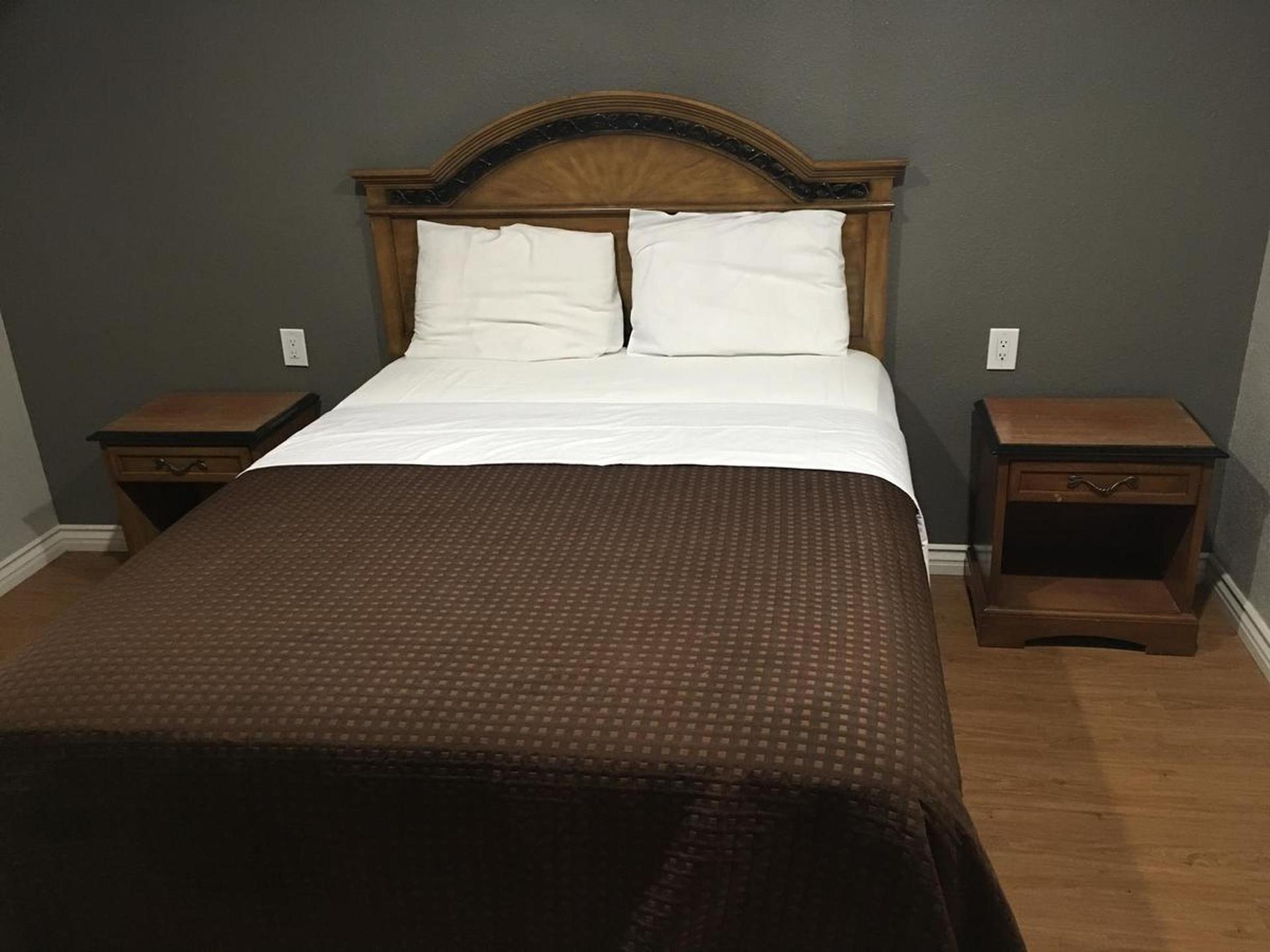 Town House Motel photo 35