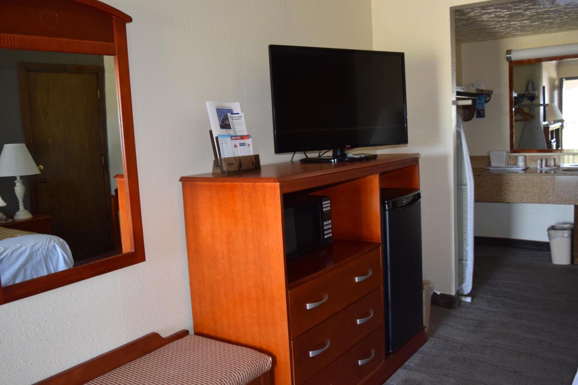 Super 8 by Wyndham Norman West OK photo 8