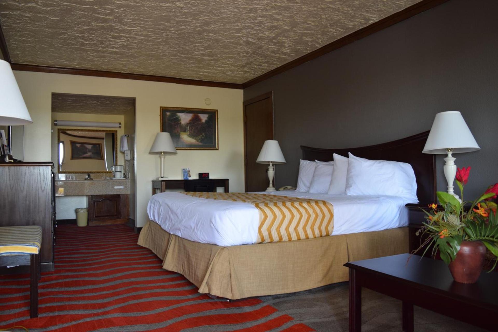 Super 8 by Wyndham Norman West OK photo 11