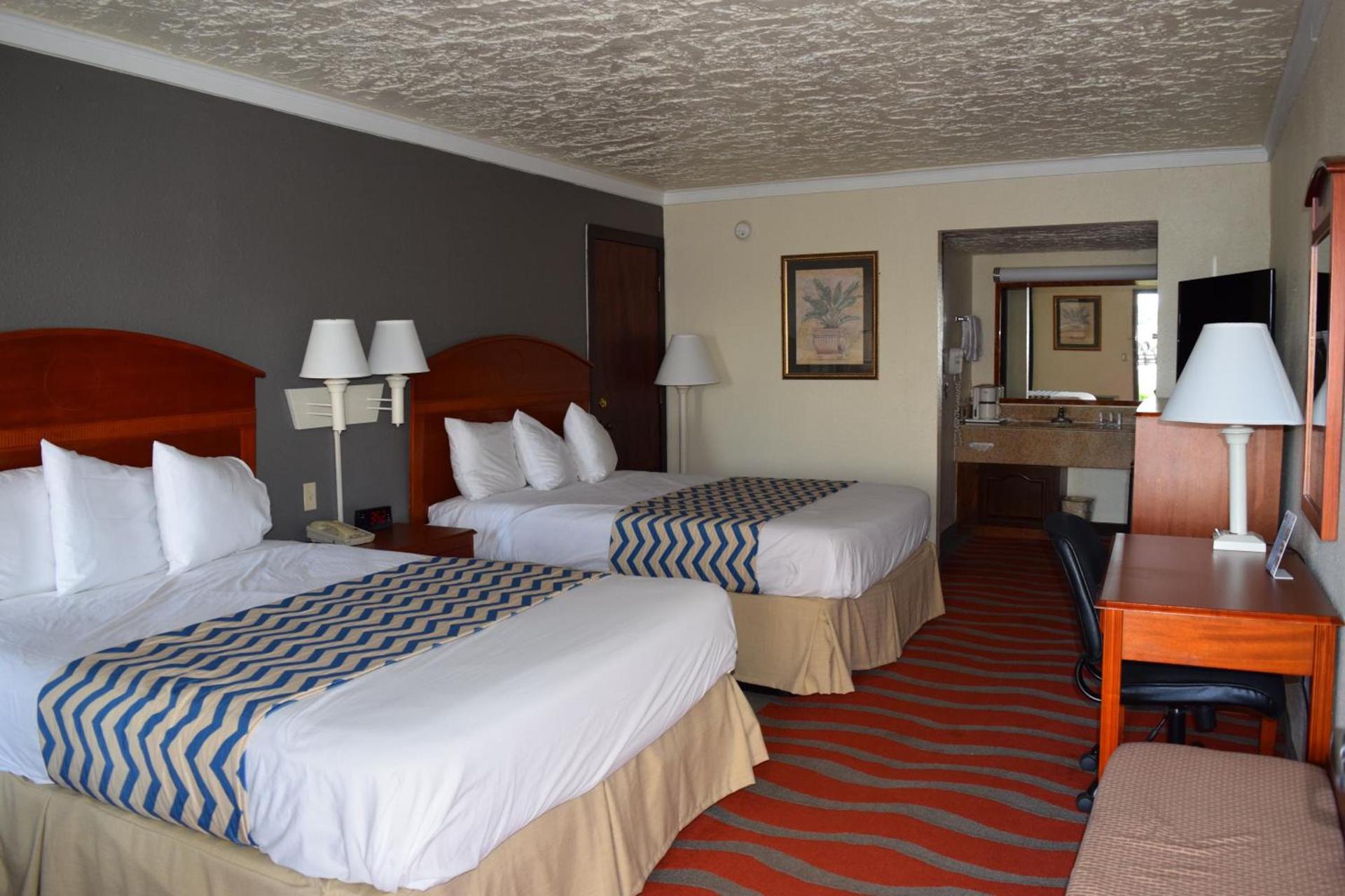 Super 8 by Wyndham Norman West OK photo 17