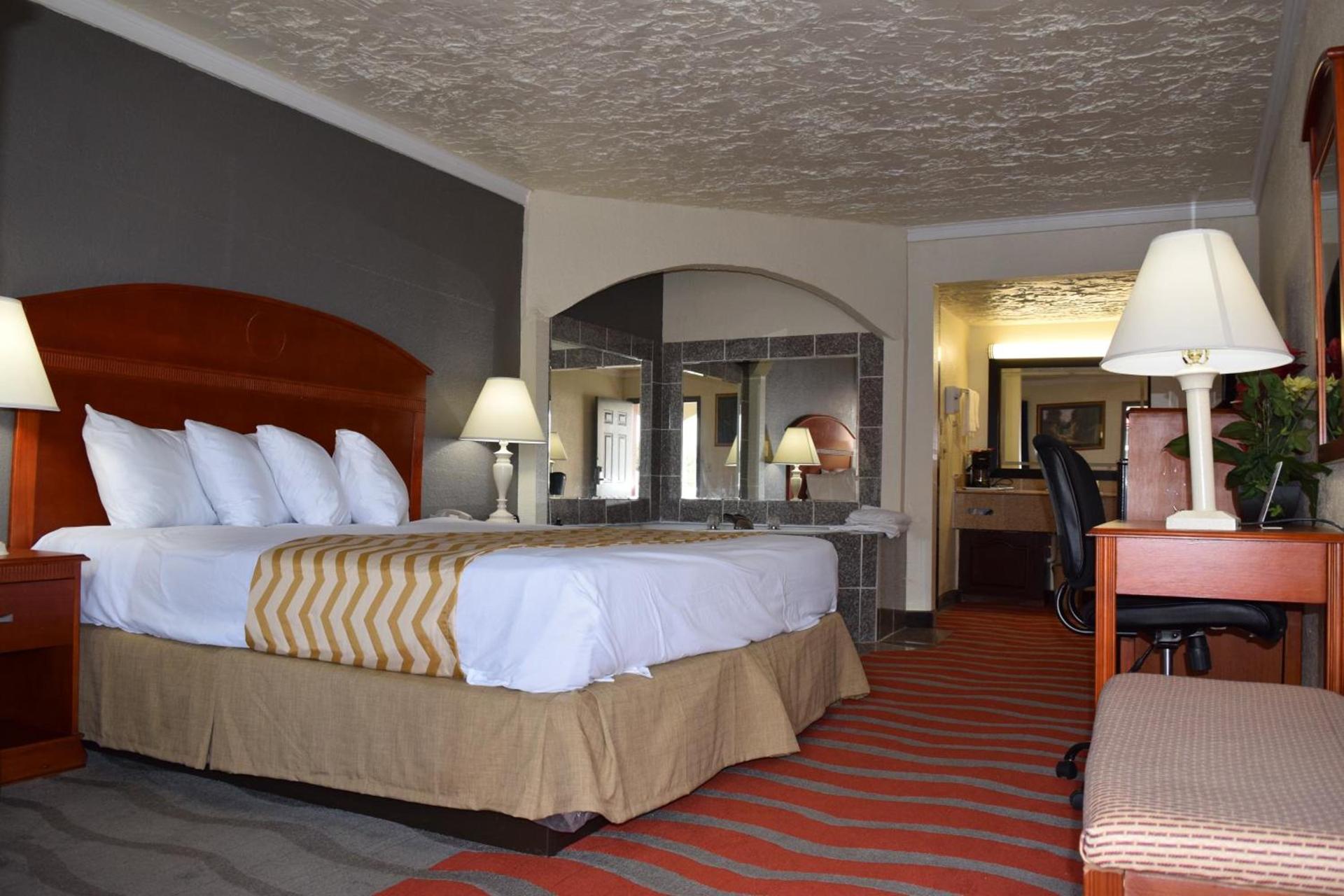 Super 8 by Wyndham Norman West OK photo 21