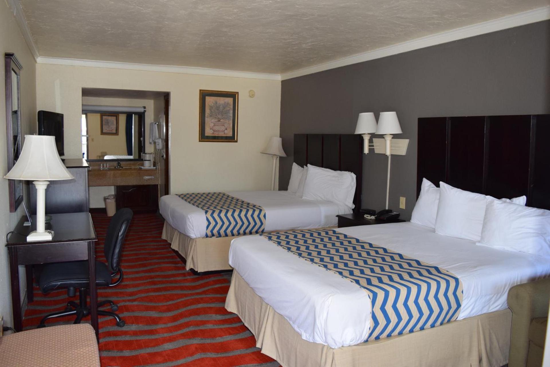 Super 8 by Wyndham Norman West OK photo 23
