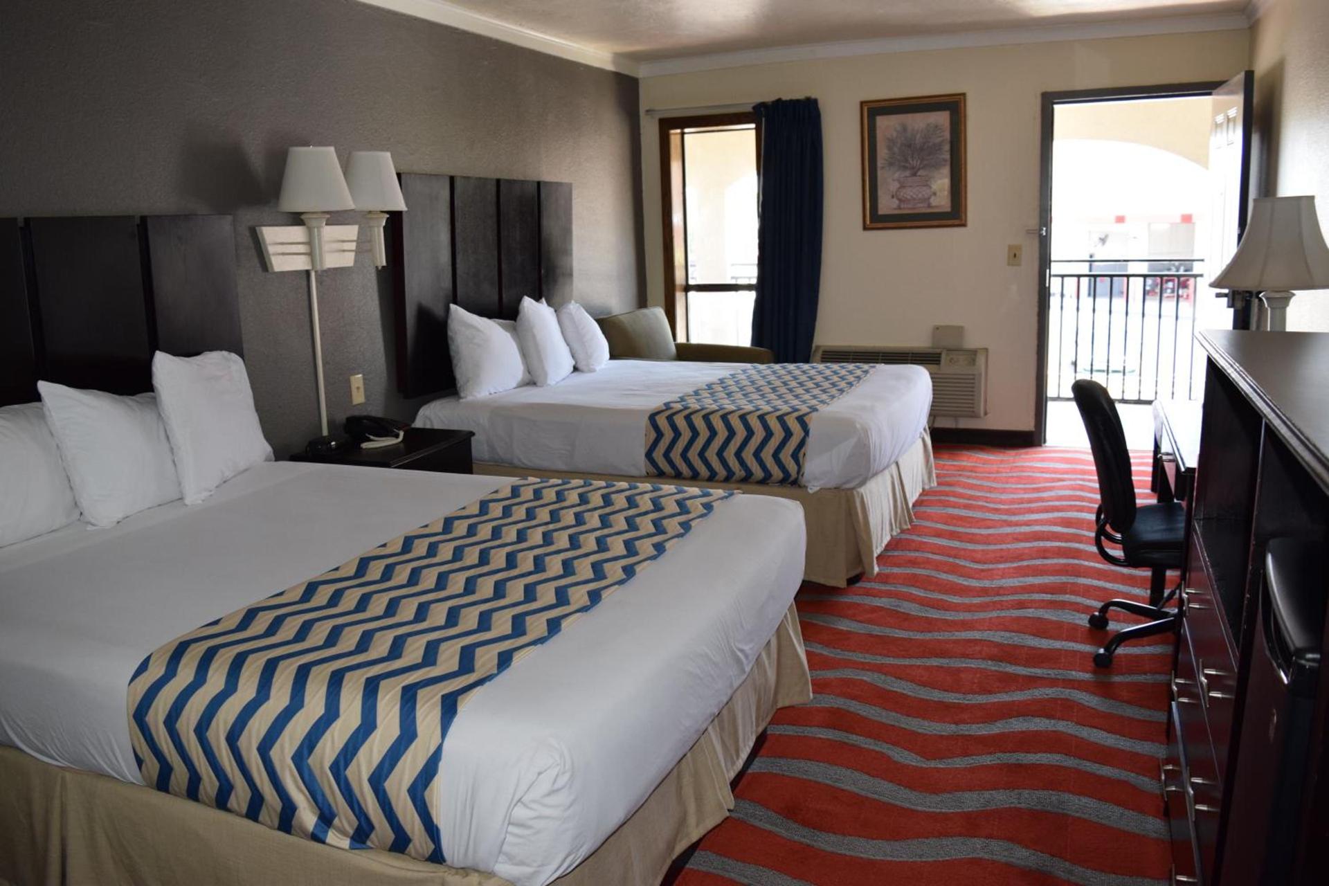 Super 8 by Wyndham Norman West OK photo 29