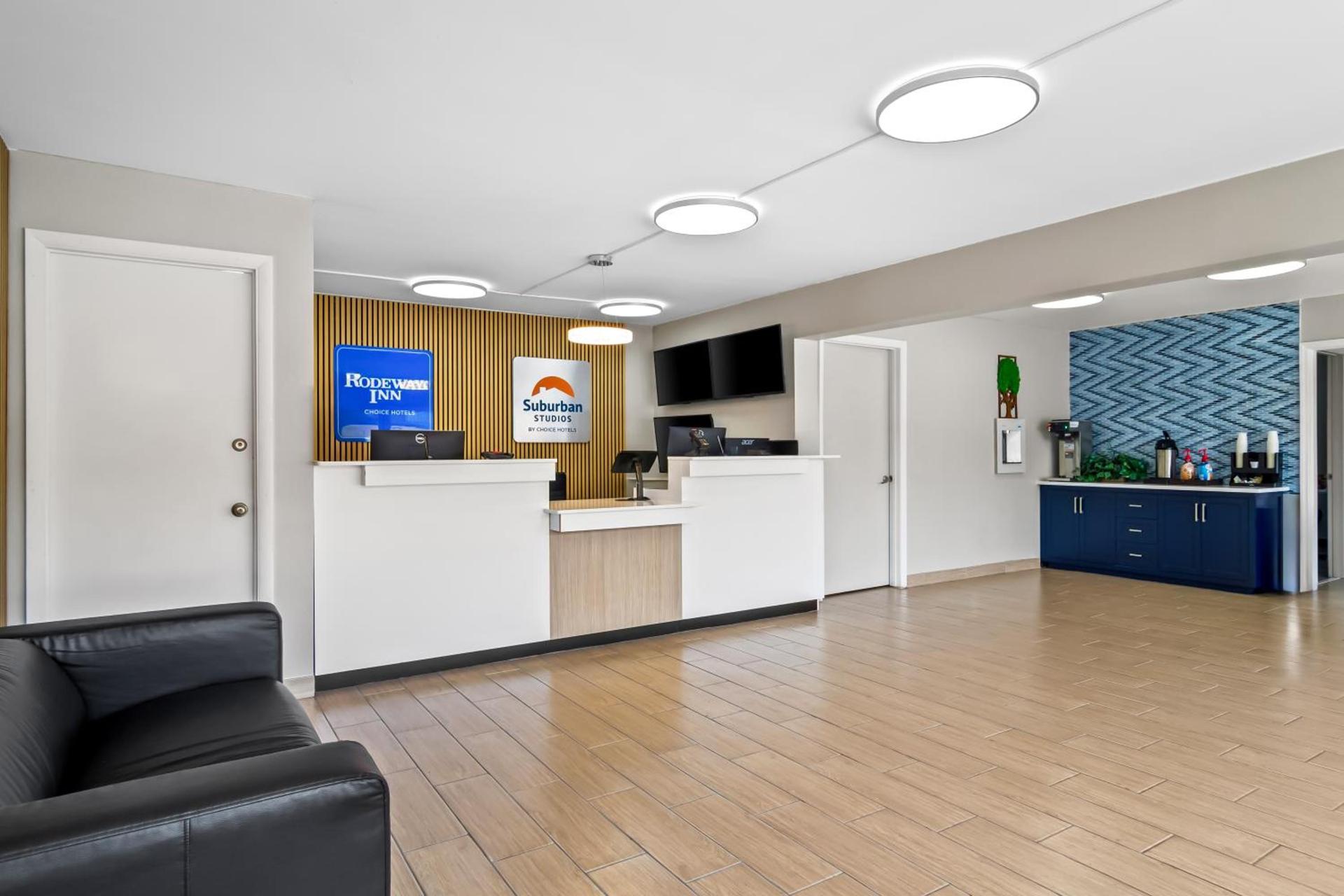 Suburban Studios Orange Park - Jacksonville near Naval Air Station photo 20