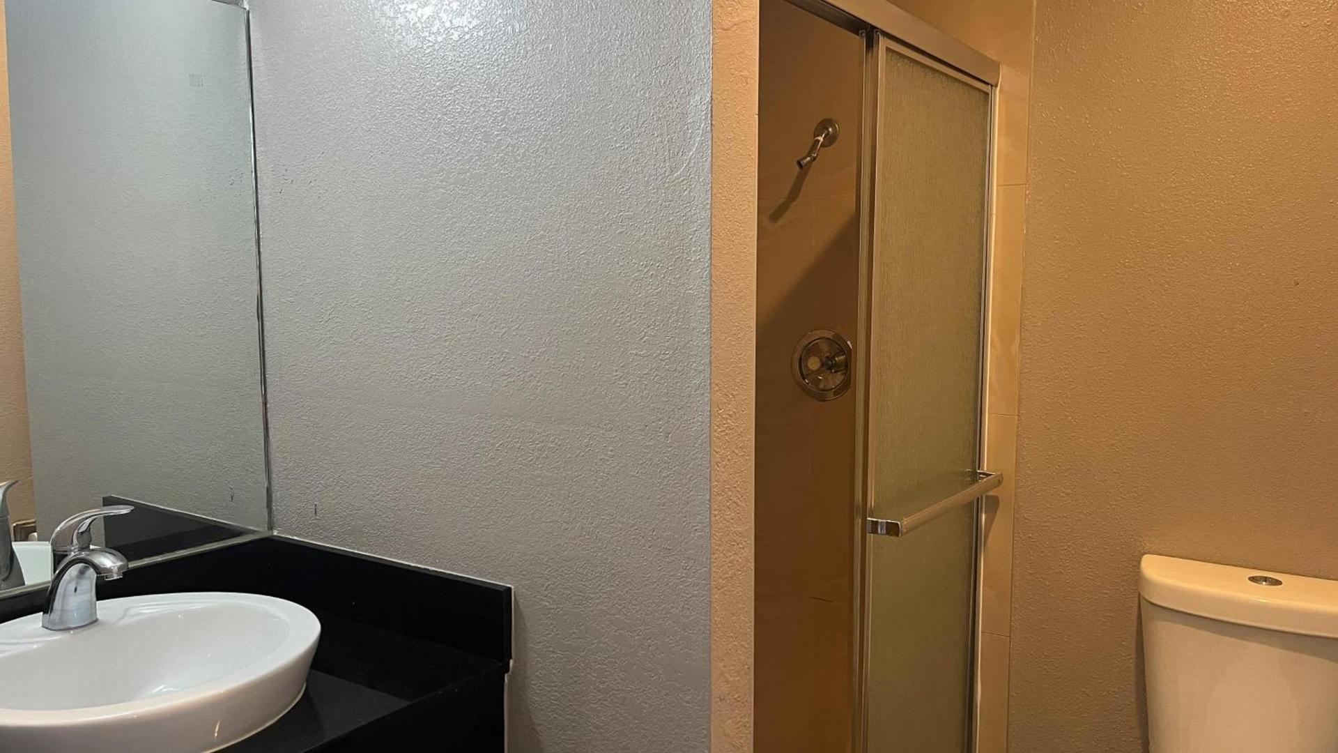 Motel 6 Dallas, TX – St. Augustine / HWY 175 photo 8