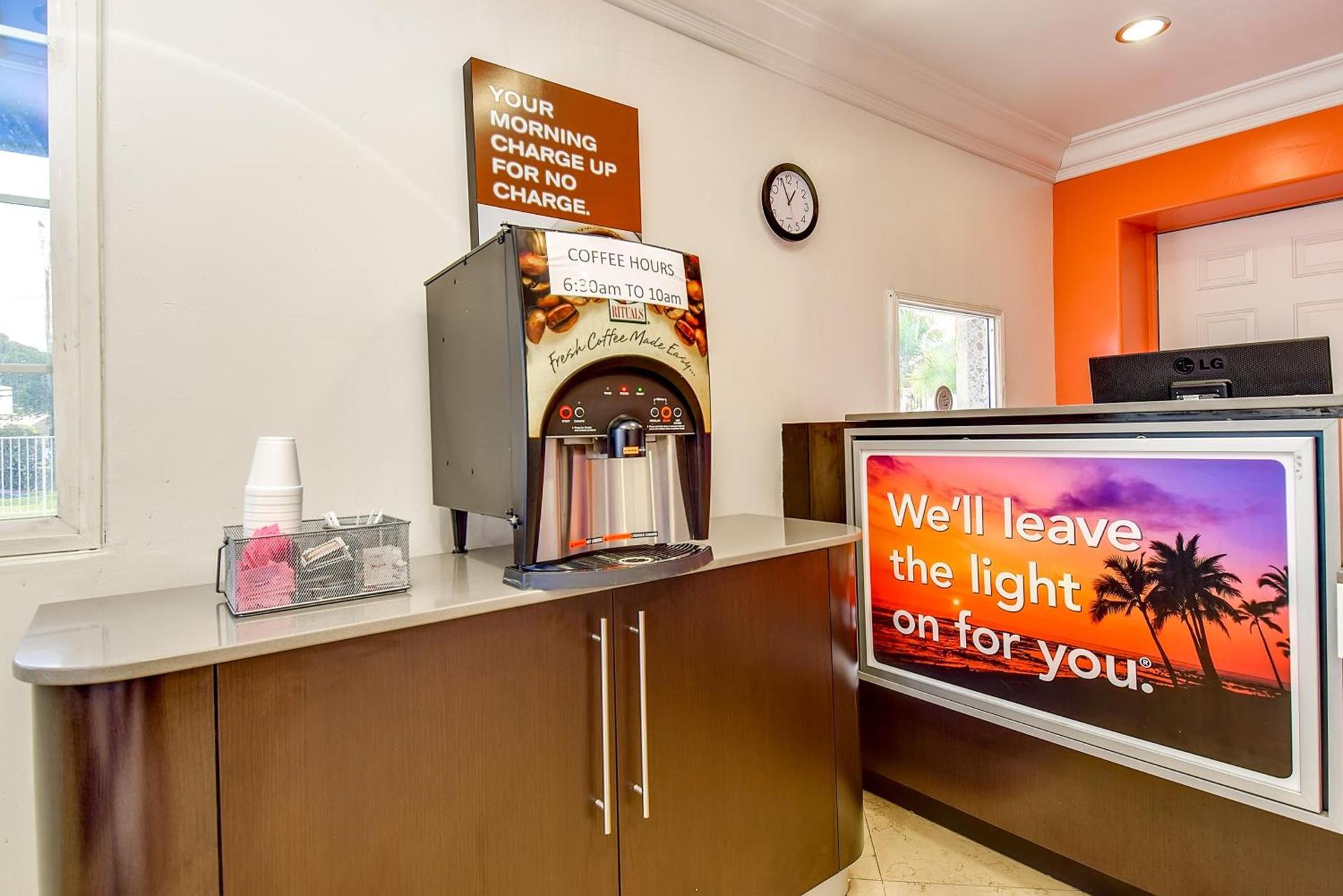 Motel 6 Garden Grove photo 3