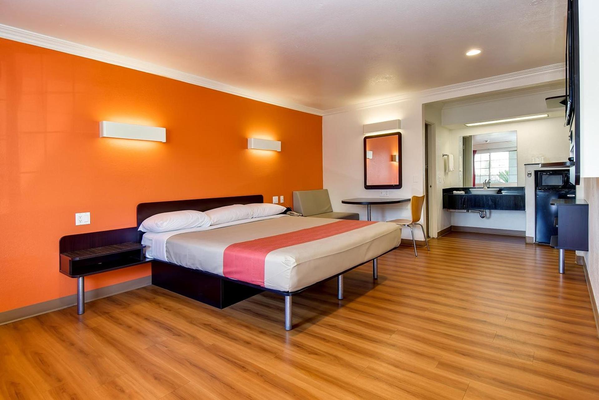Motel 6 Garden Grove photo 37