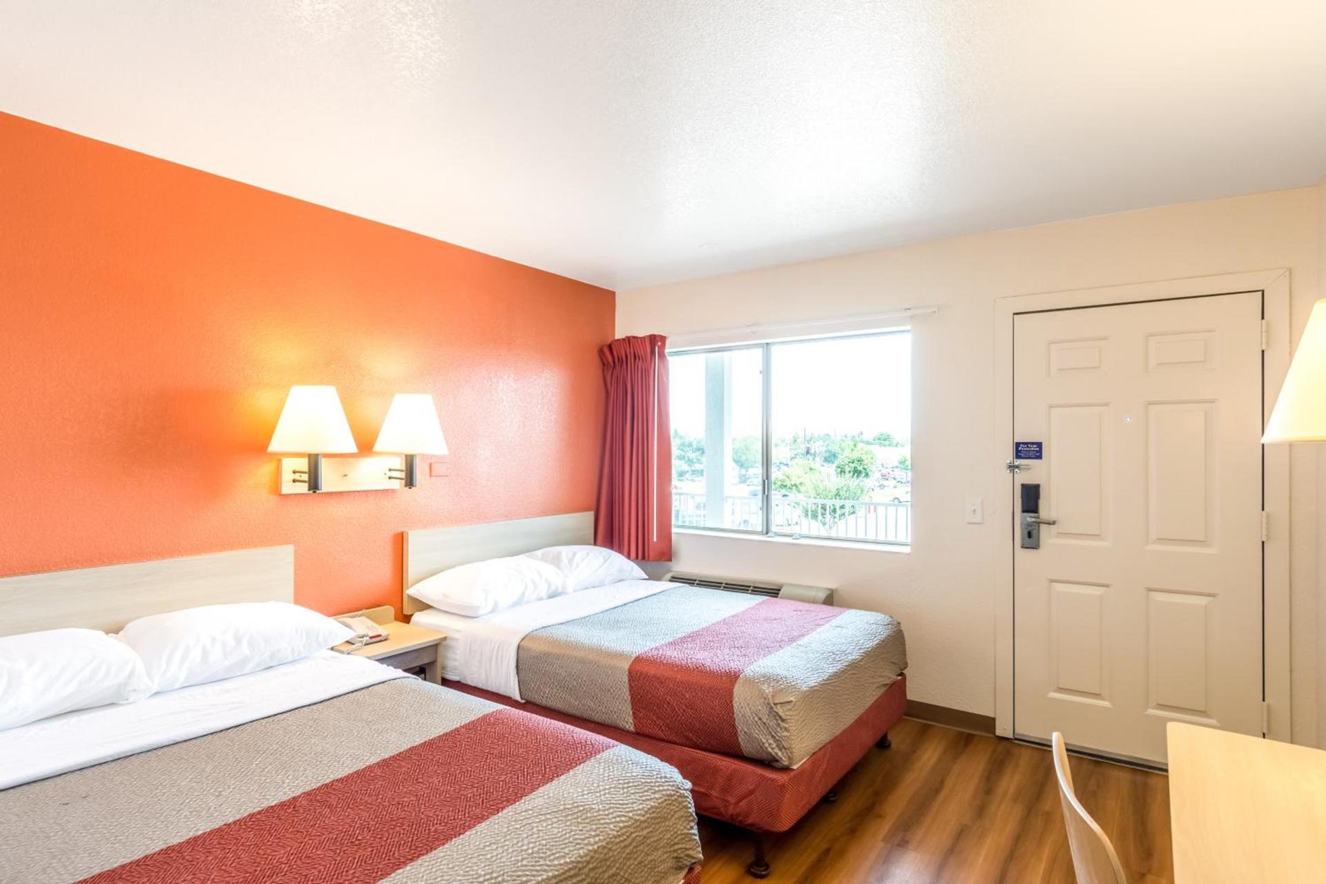 Motel 6-Redding, CA - Central photo 27