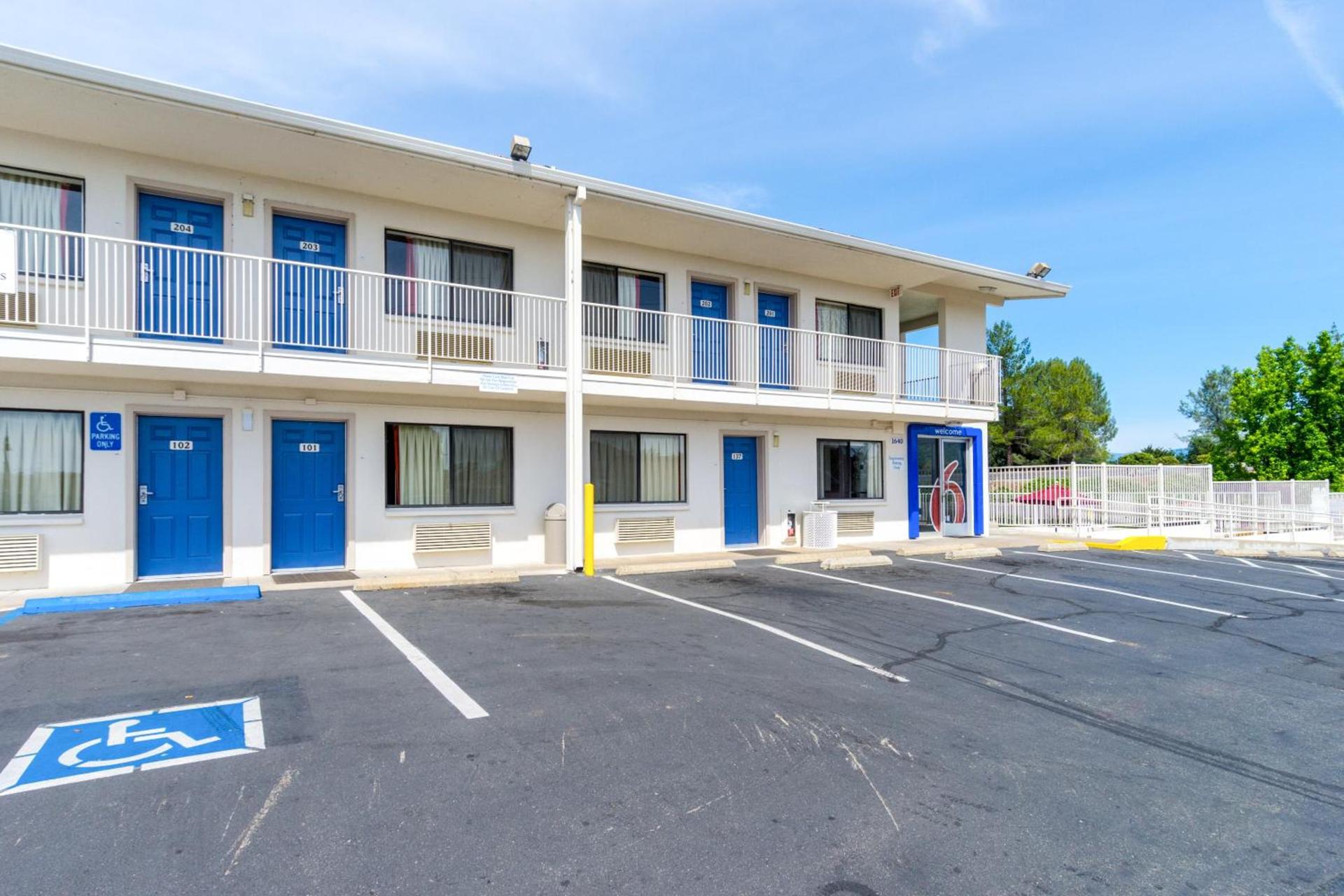 Motel 6-Redding, CA - Central photo 3