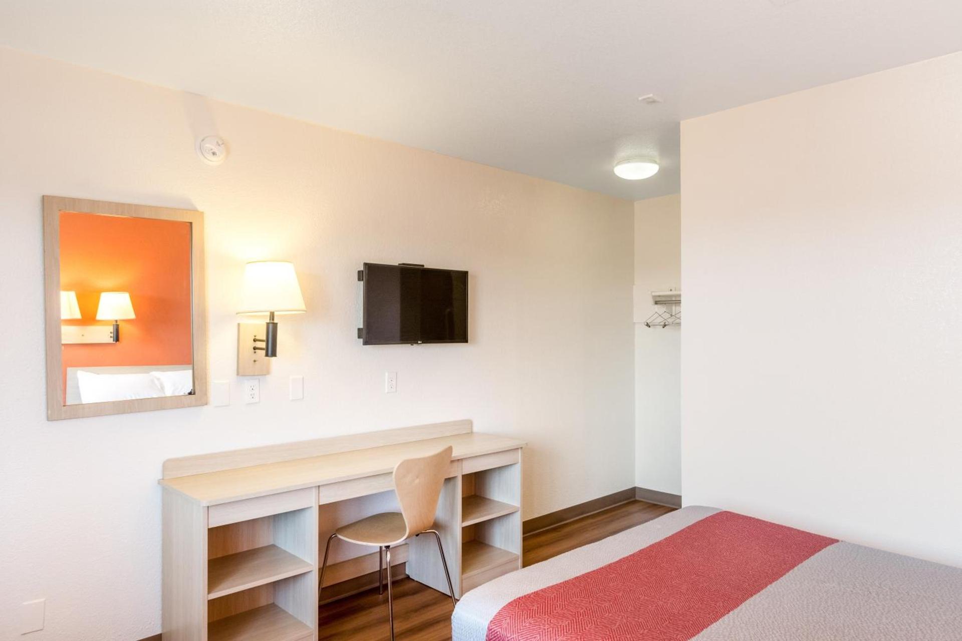 Motel 6-Redding, CA - Central photo 30