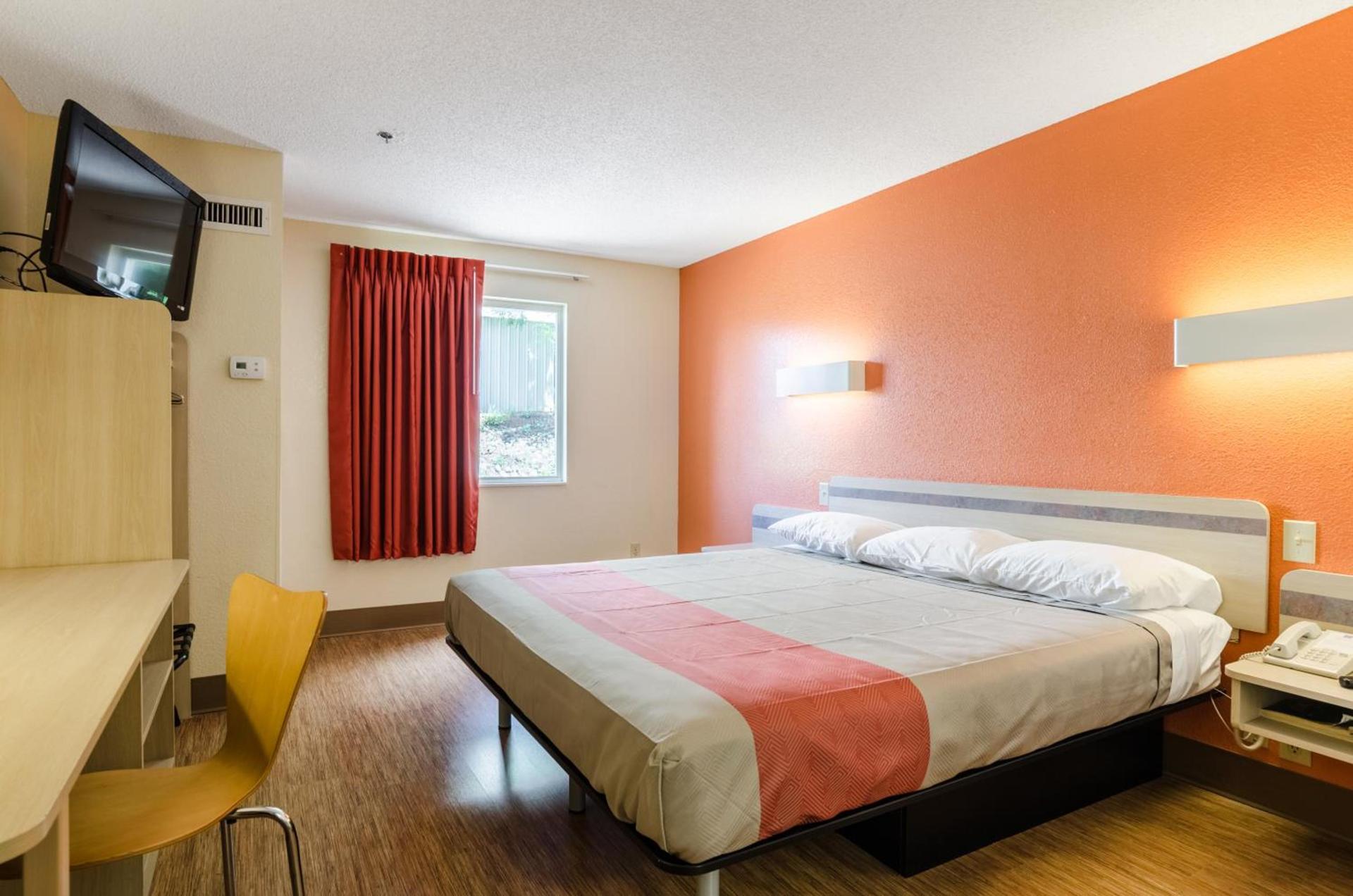 Motel 6-Bristol, VA photo 13