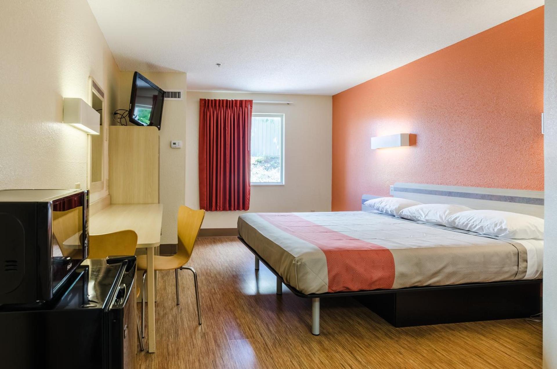 Motel 6-Bristol, VA photo 20