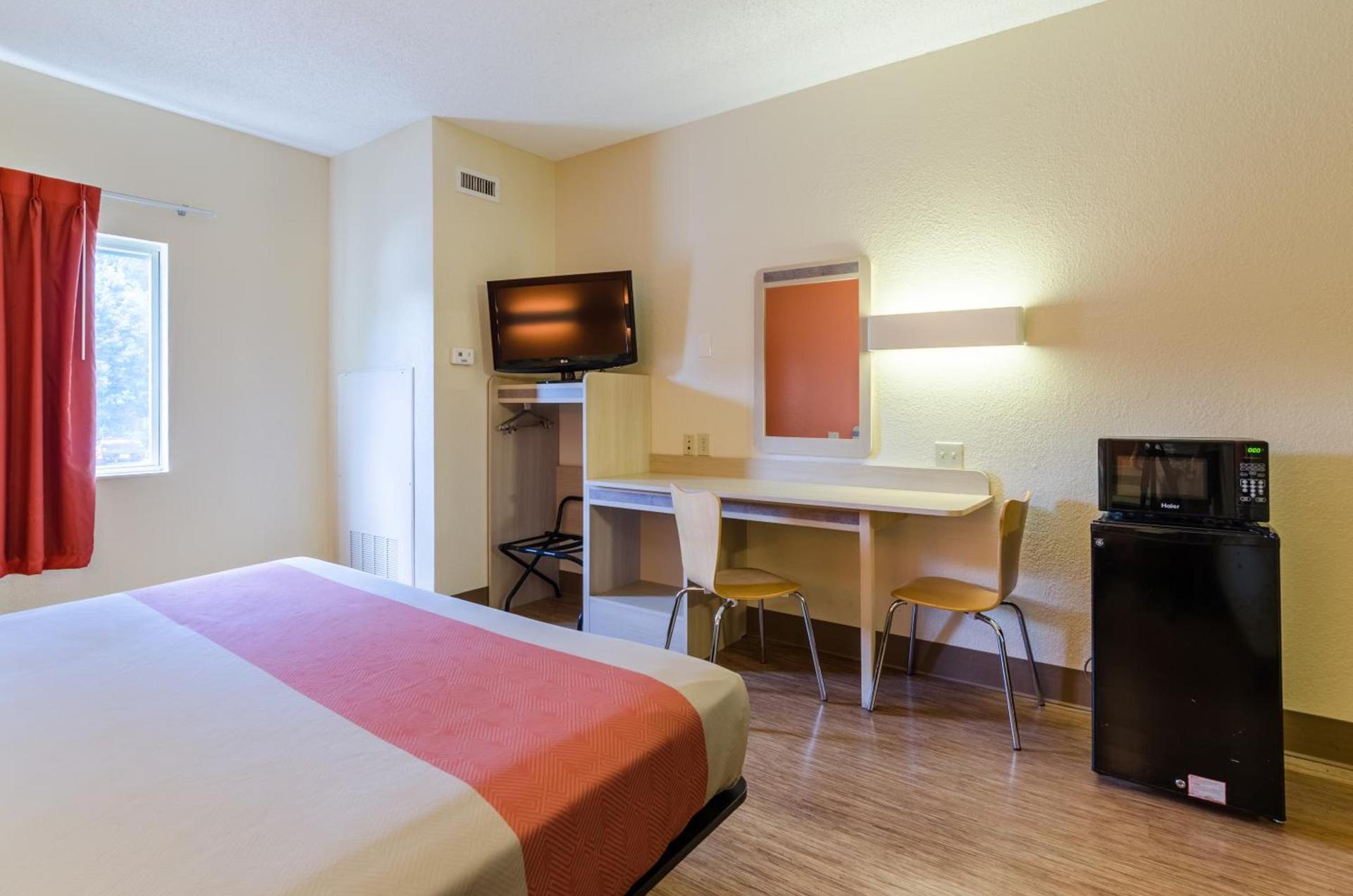 Motel 6-Bristol, VA photo 28