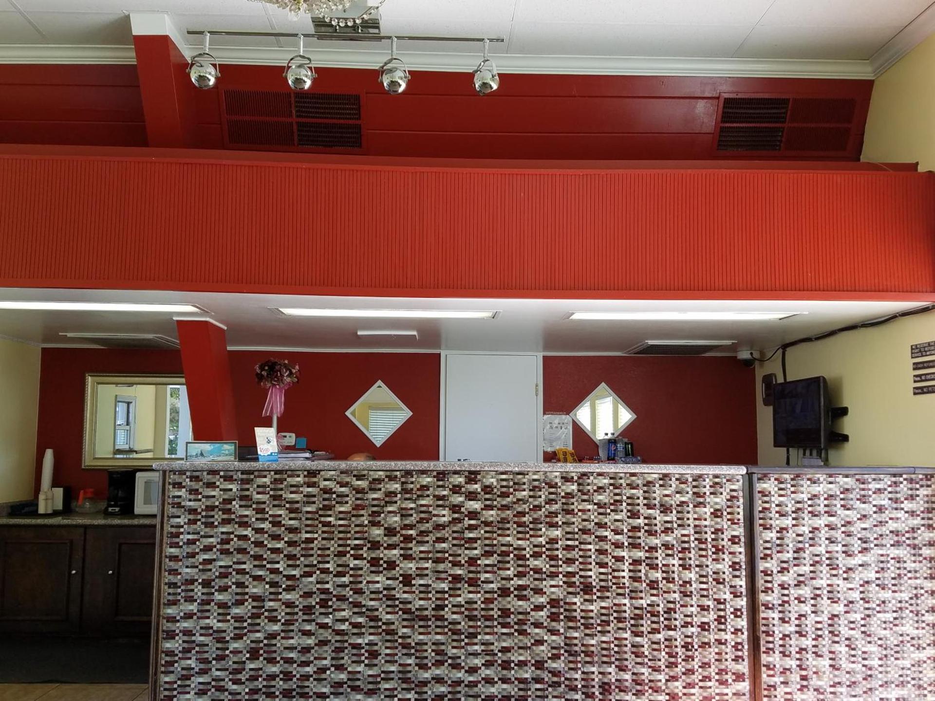 Economy Inn Fresno Yosemite '''NEWLY REMODELED''' photo 3
