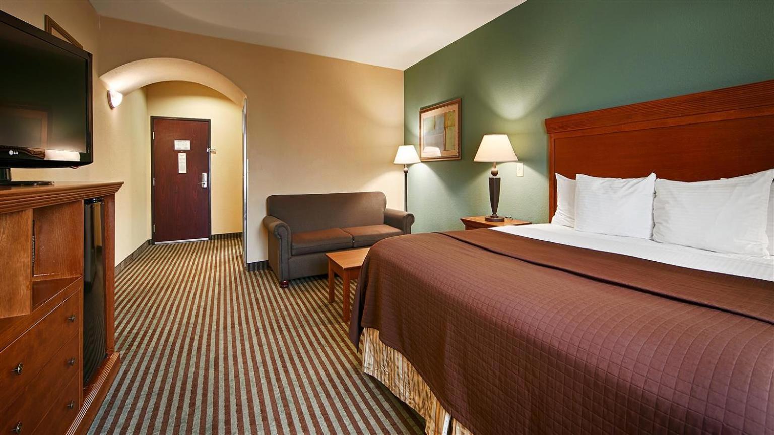 Quality Inn & Suites - Marlin photo 11