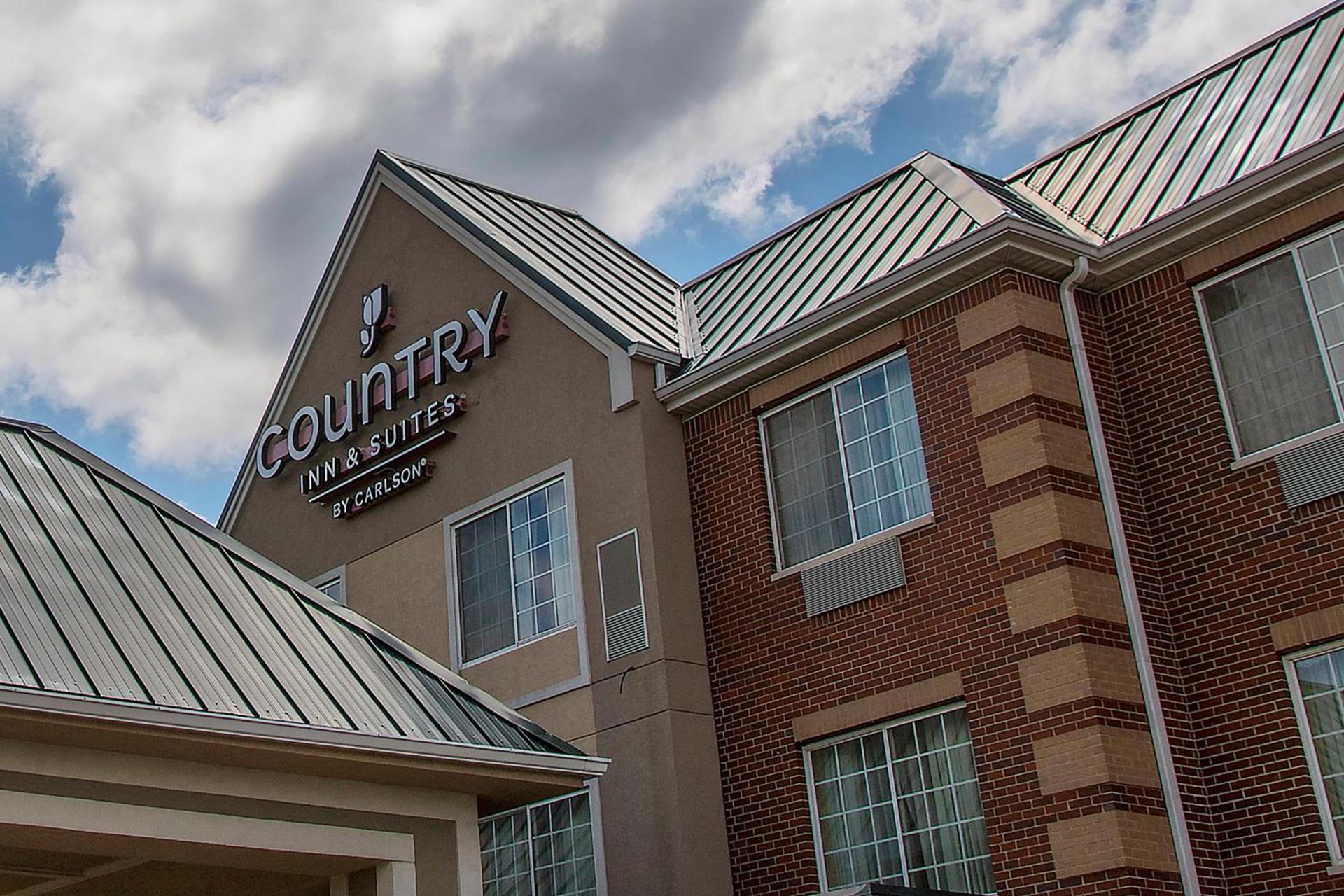Country Inn & Suites by Radisson, Valparaiso, IN photo 24