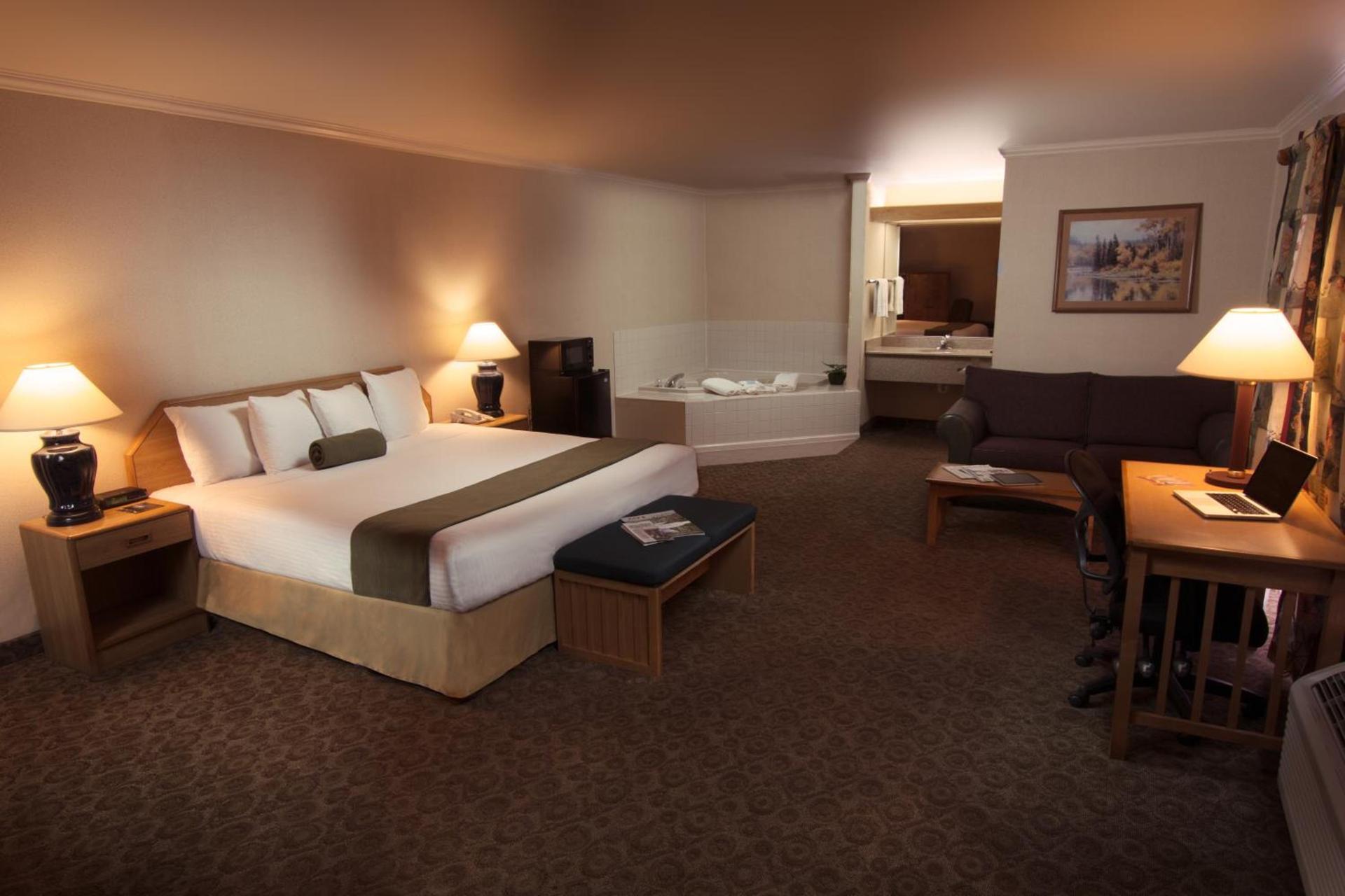 The Redwood Riverwalk, a boutique hotel photo 5