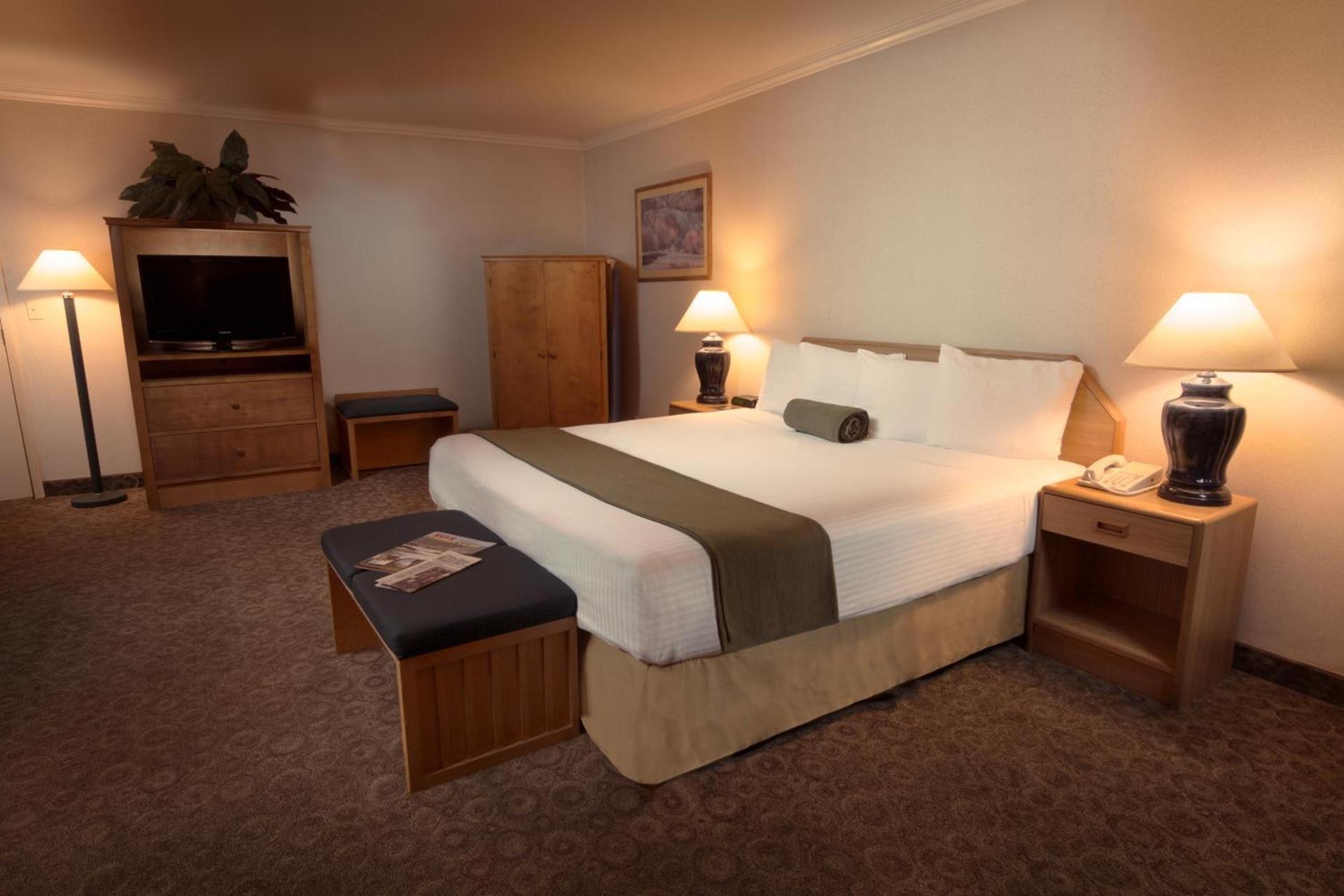 The Redwood Riverwalk, a boutique hotel photo 16