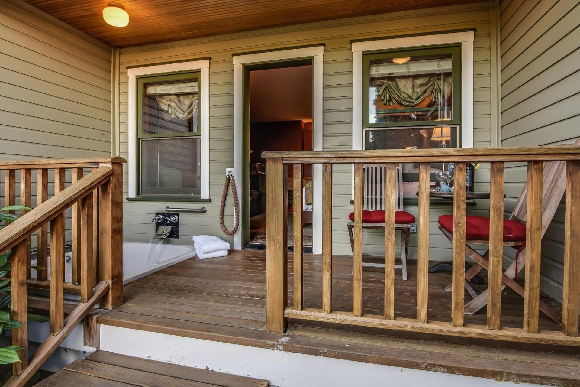 Wild Iris Inn photo 8