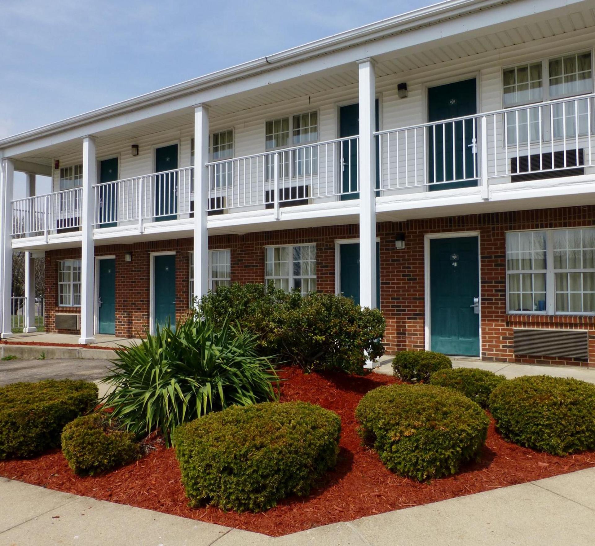 Deerfield Inn photo 1