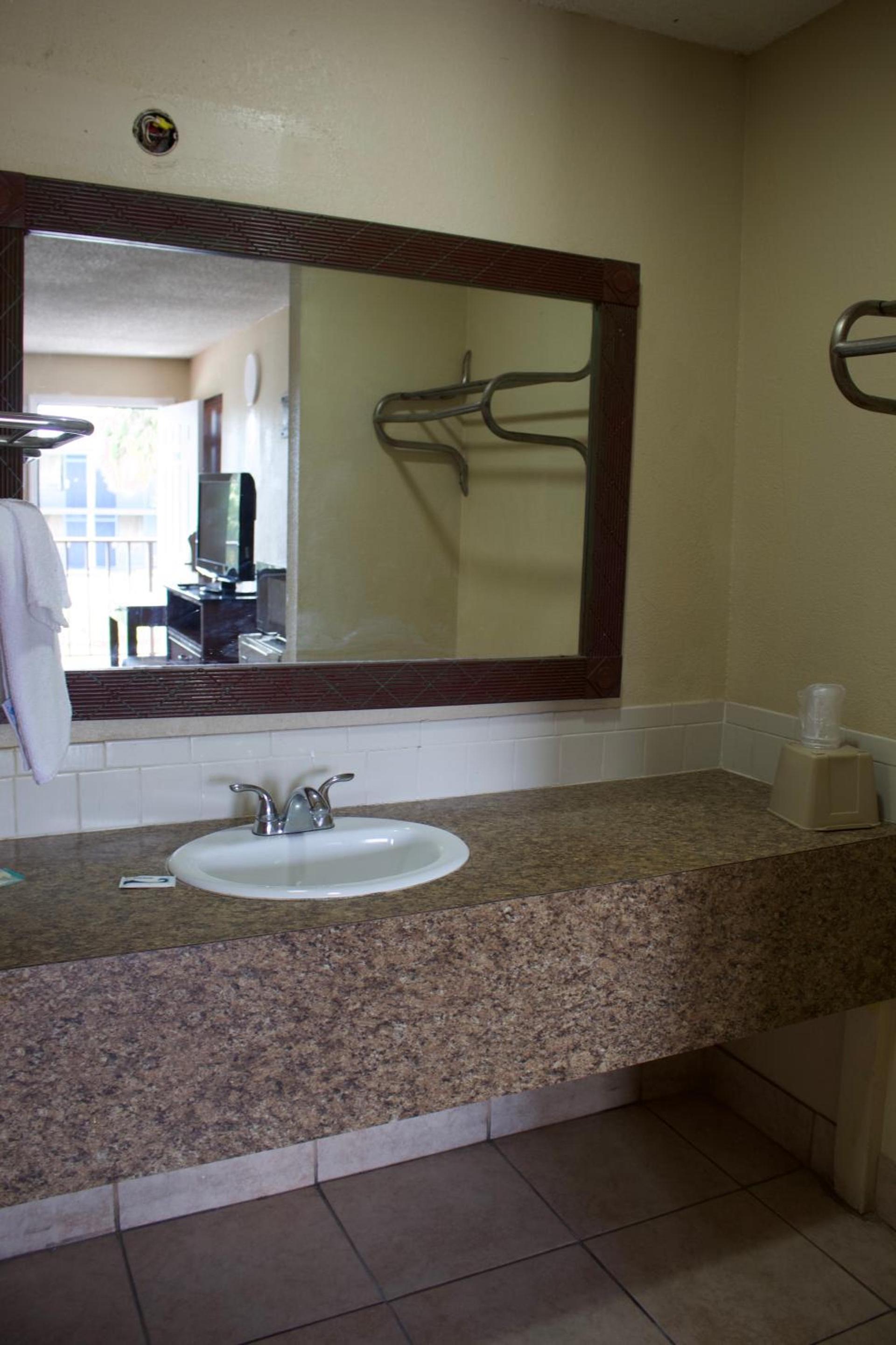 Oak Ridge Inn photo 16