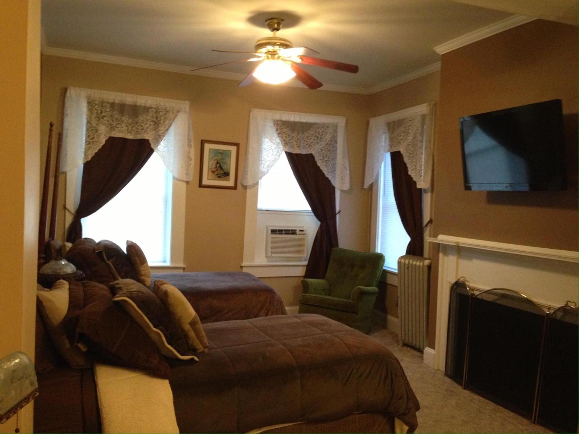 The Tunnicliff Inn photo 35