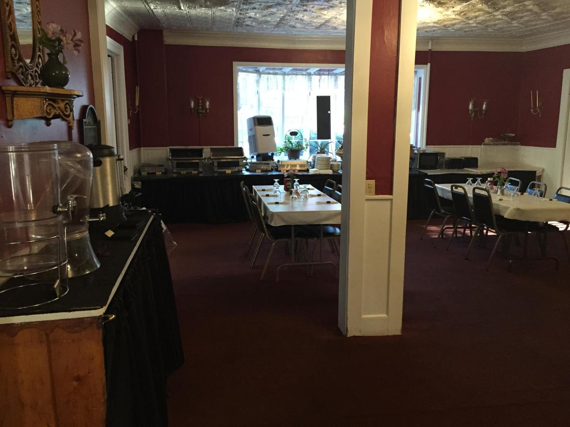 The Tunnicliff Inn photo 27