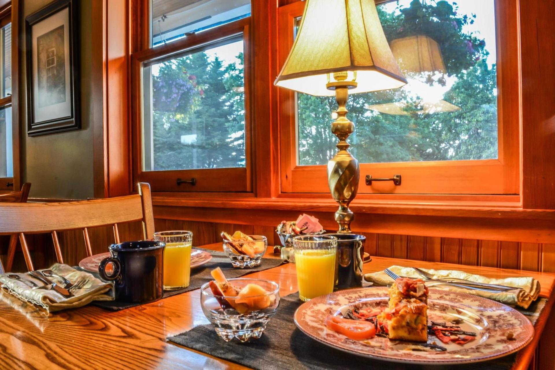 Wild Iris Inn photo 22