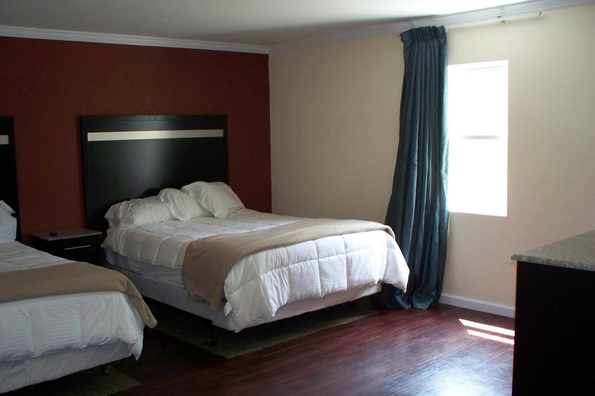 Budget Inn & Suites photo 3