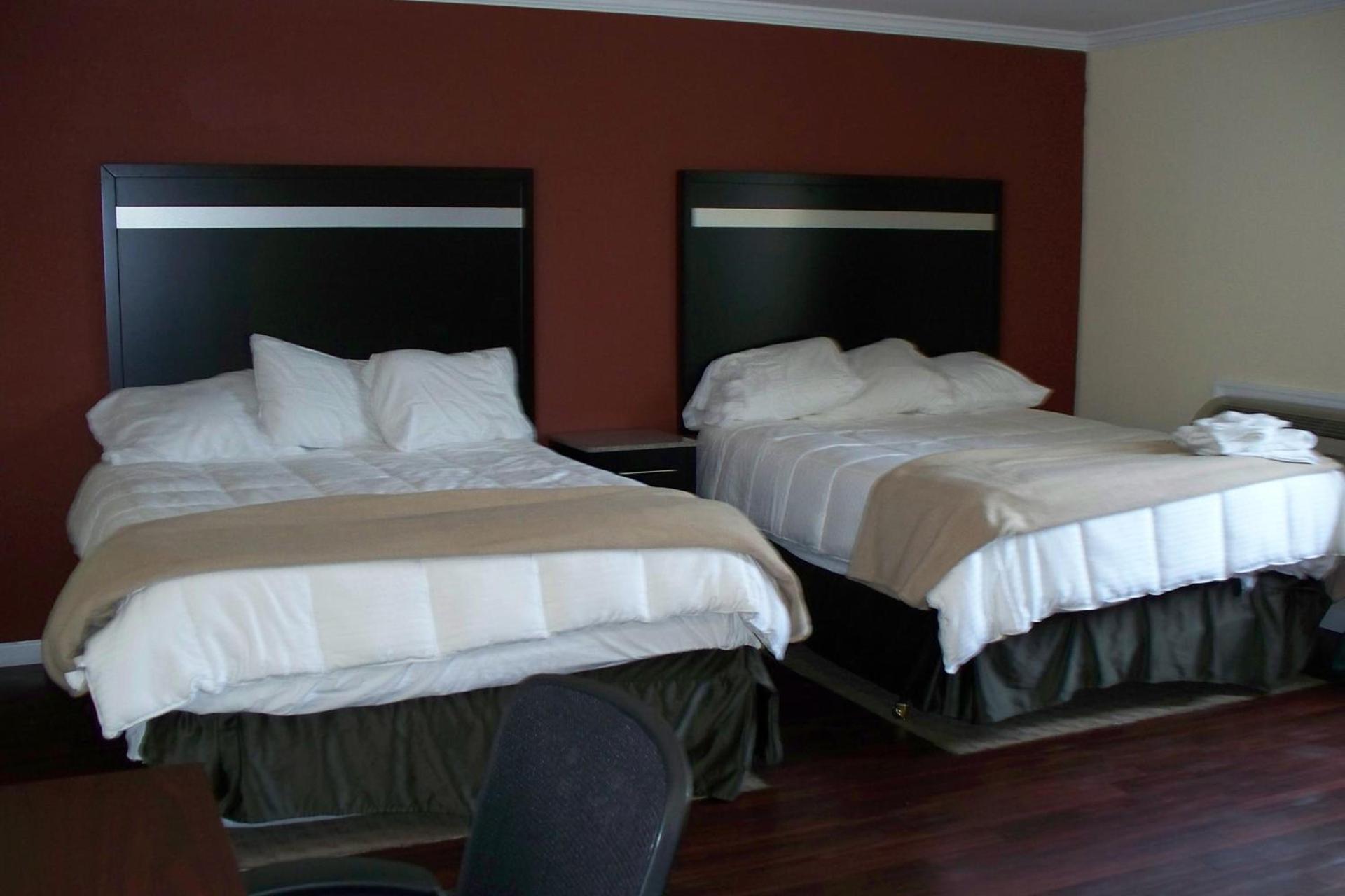 Budget Inn & Suites photo 10