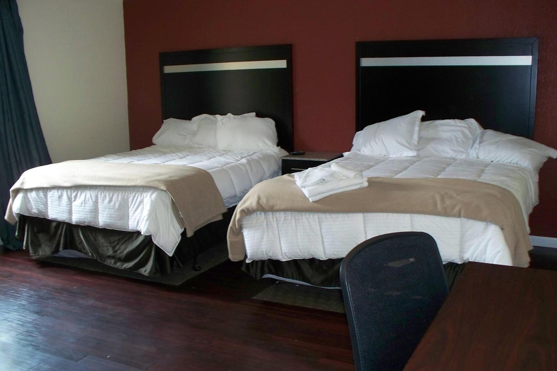 Budget Inn & Suites photo 12