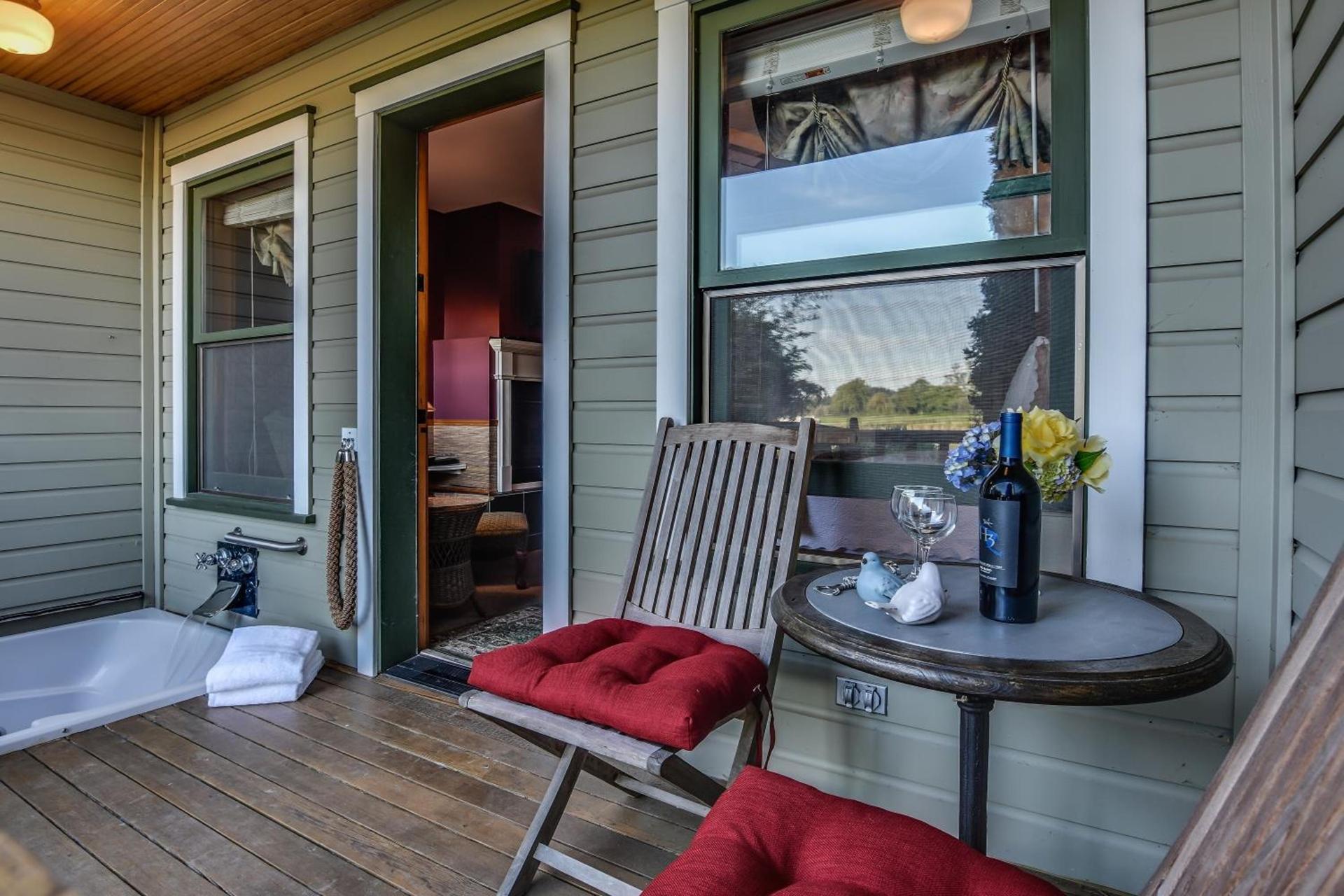 Wild Iris Inn photo 29