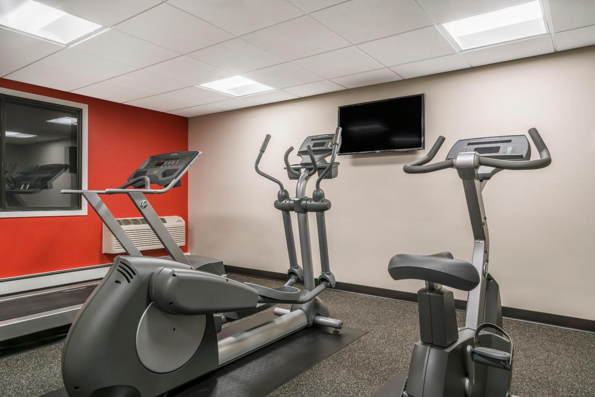 Ramada by Wyndham Minneapolis Golden Valley photo 21