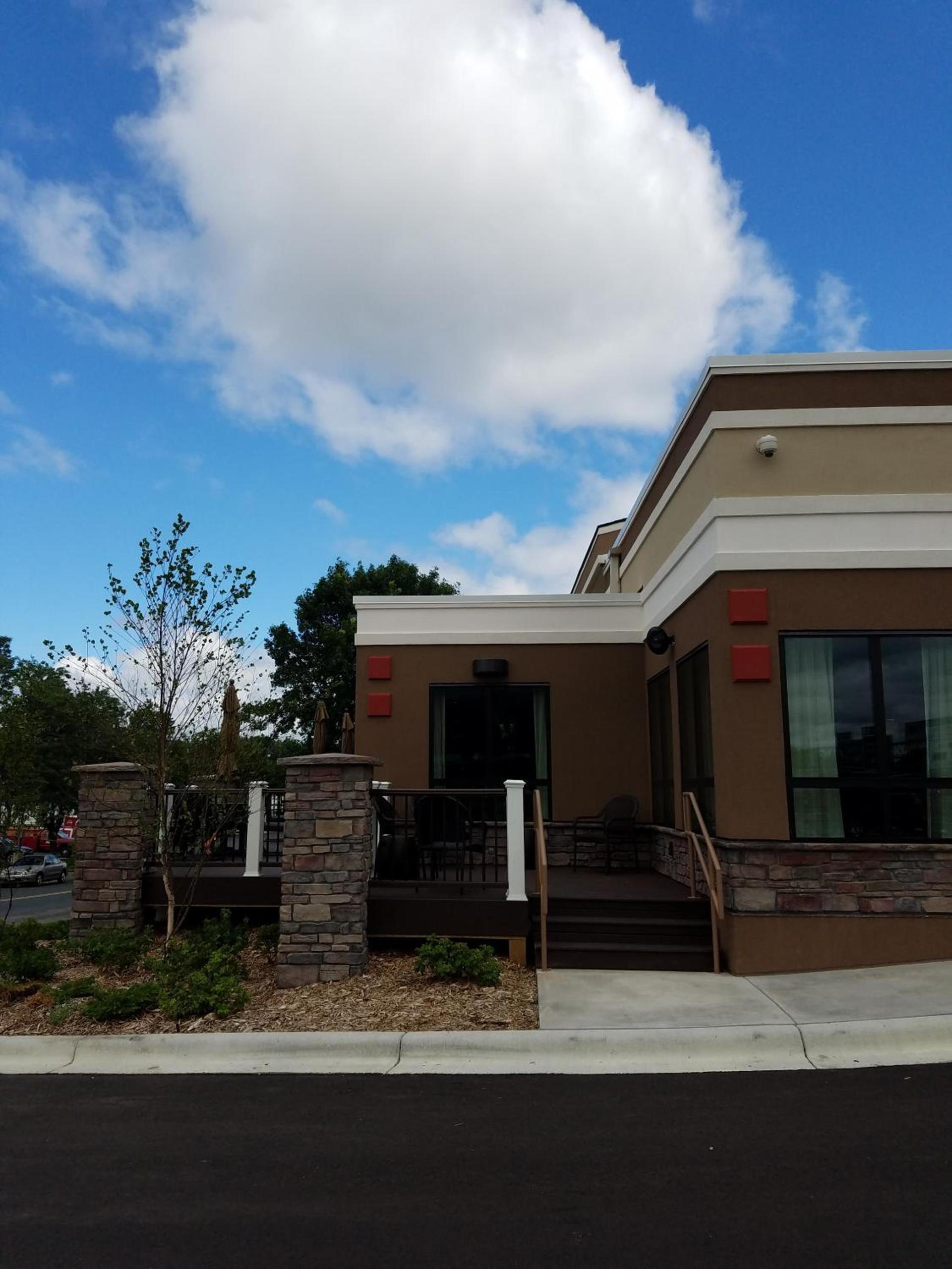 Ramada by Wyndham Minneapolis Golden Valley photo 30