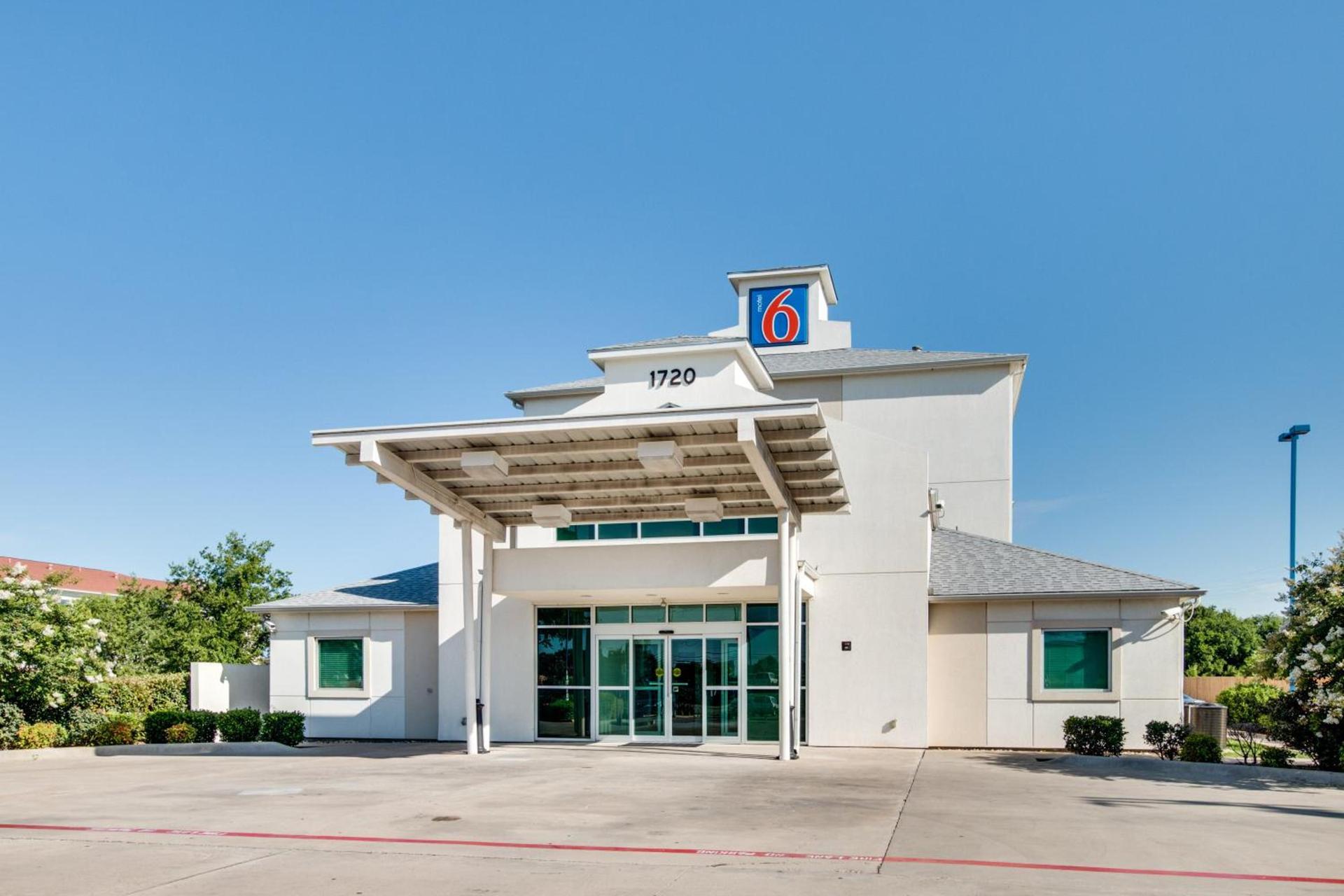 Motel 6-Cleburne, TX photo 33