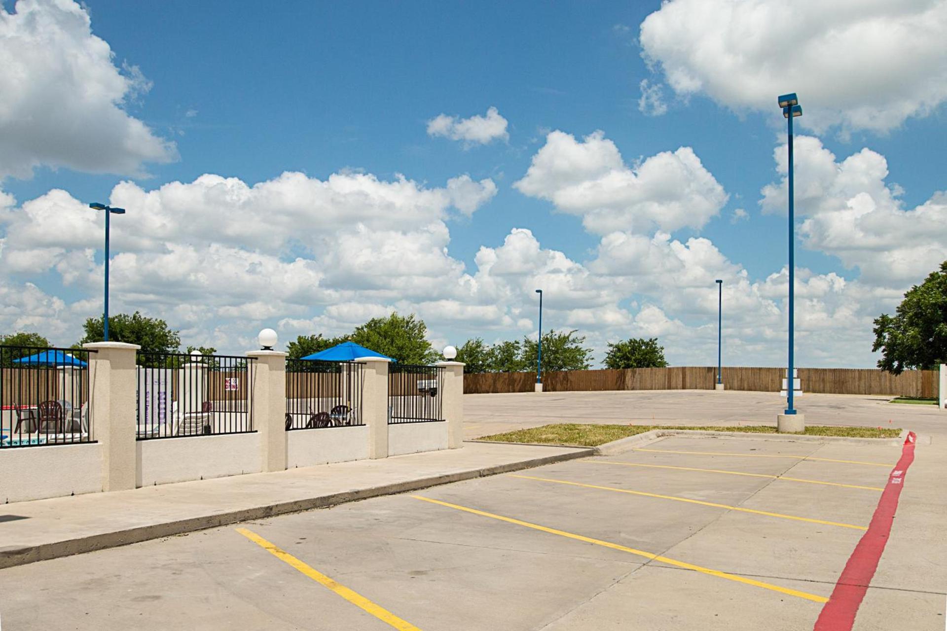 Motel 6-Cleburne, TX photo 43