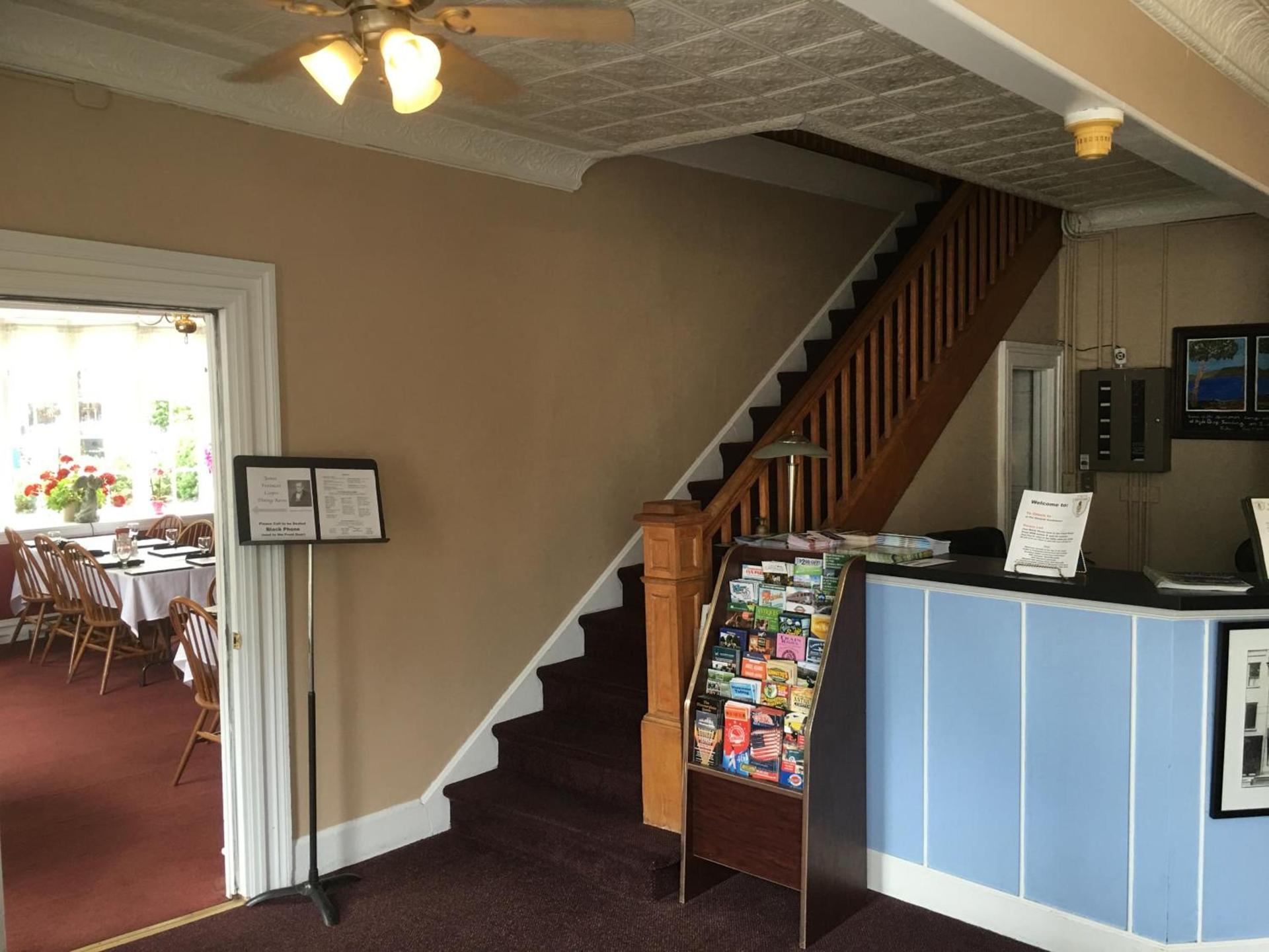The Tunnicliff Inn photo 2