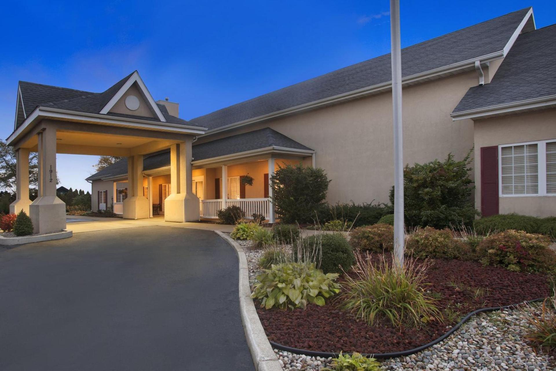 Country Inn & Suites by Radisson, Kalamazoo, MI photo 1