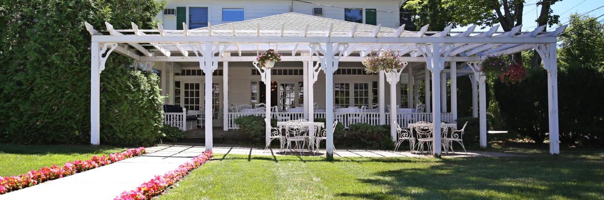 Colonial Inn Harbor Springs photo 29