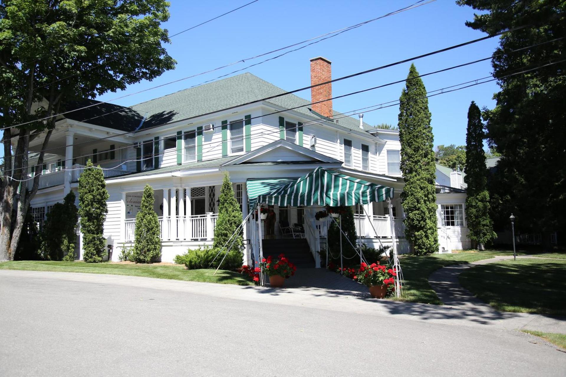 Colonial Inn Harbor Springs photo 36