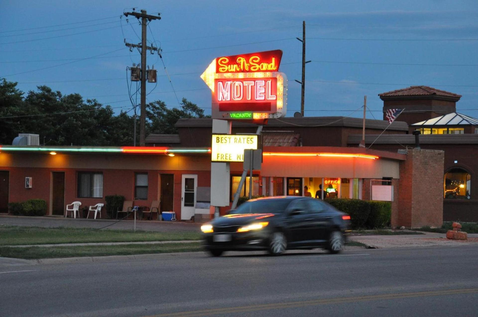 Sun -N- Sand Motel photo 1