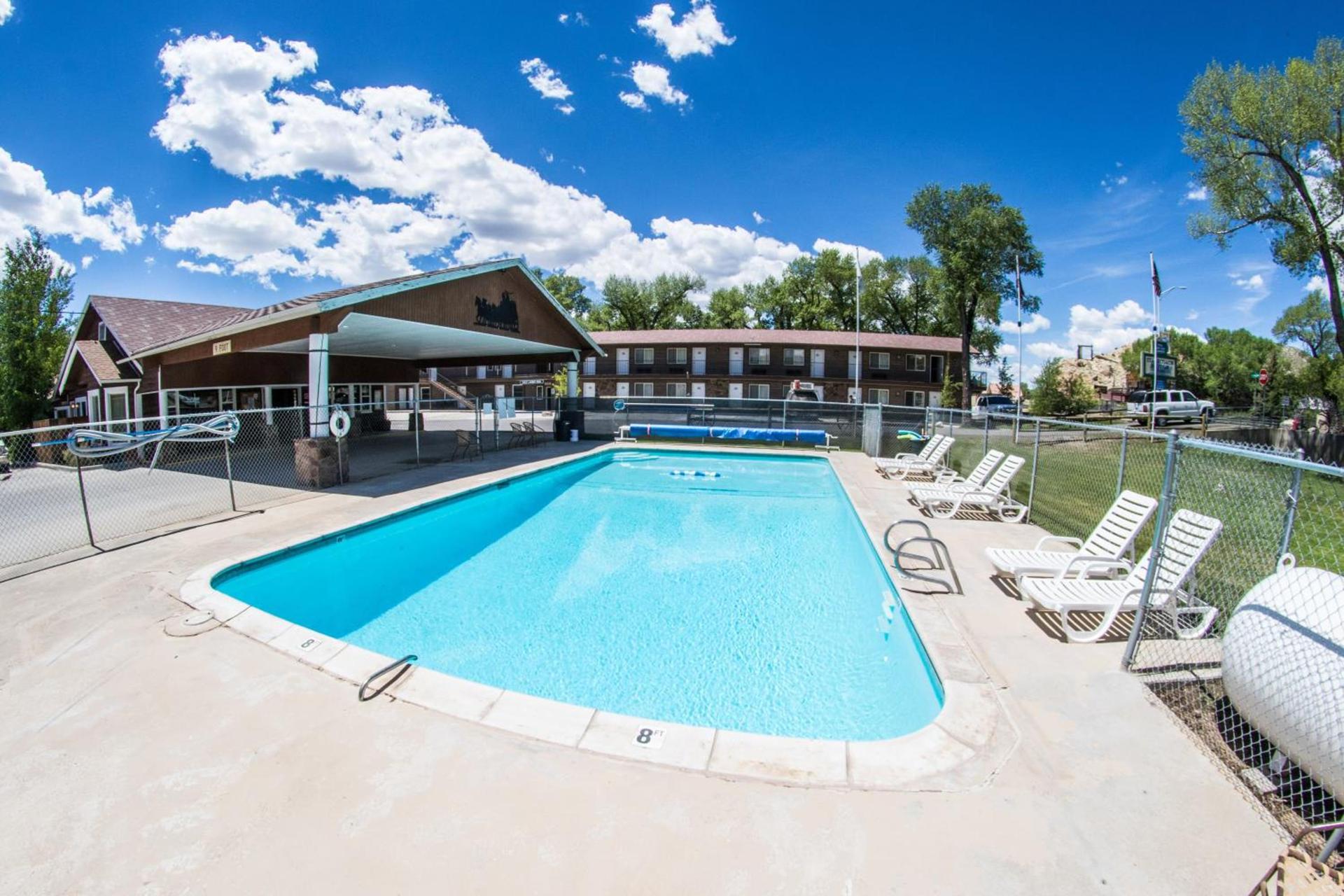 Stagecoach Inn & Suites photo 56